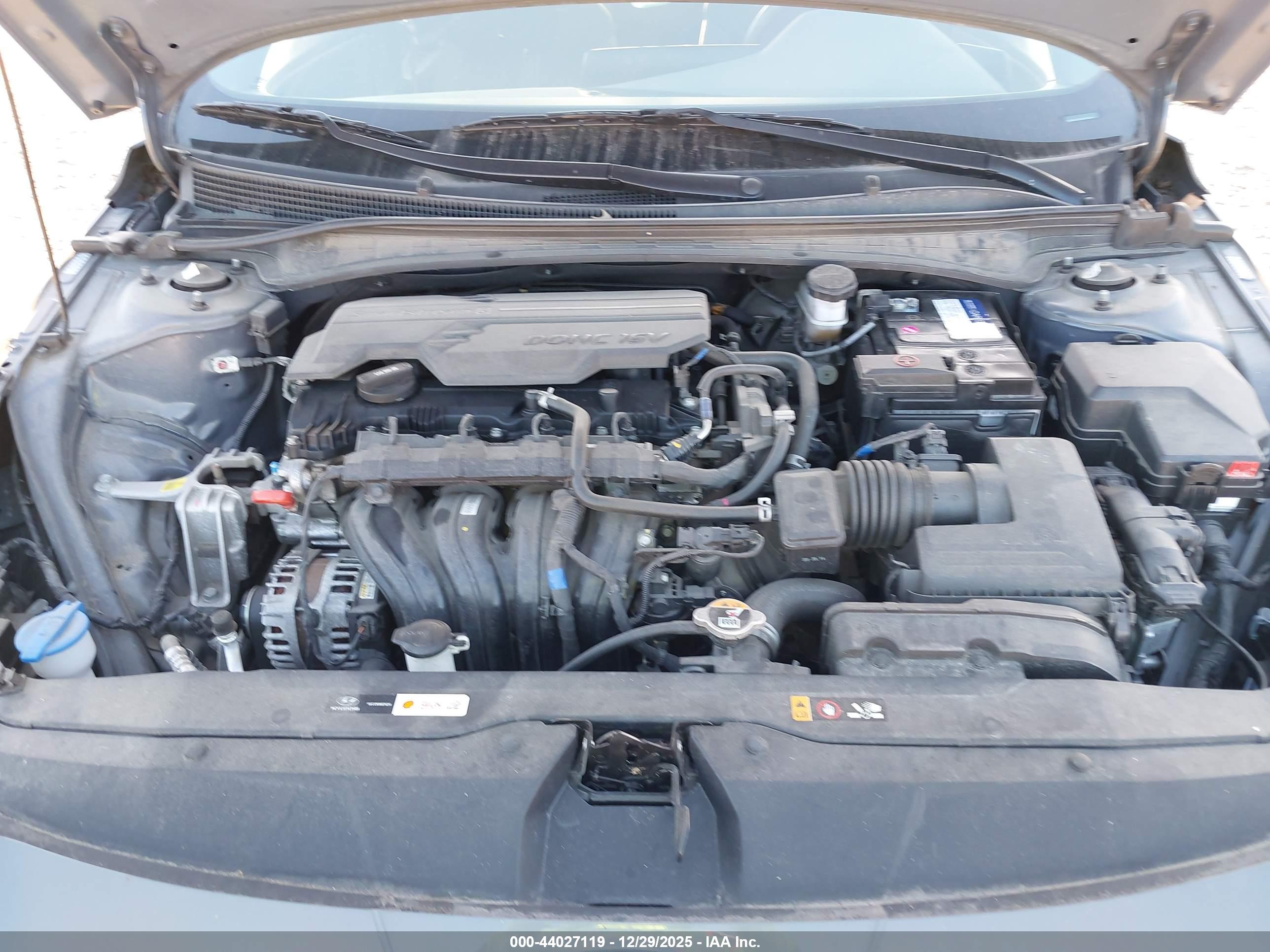 HYUNDAI ELANTRA image 10
