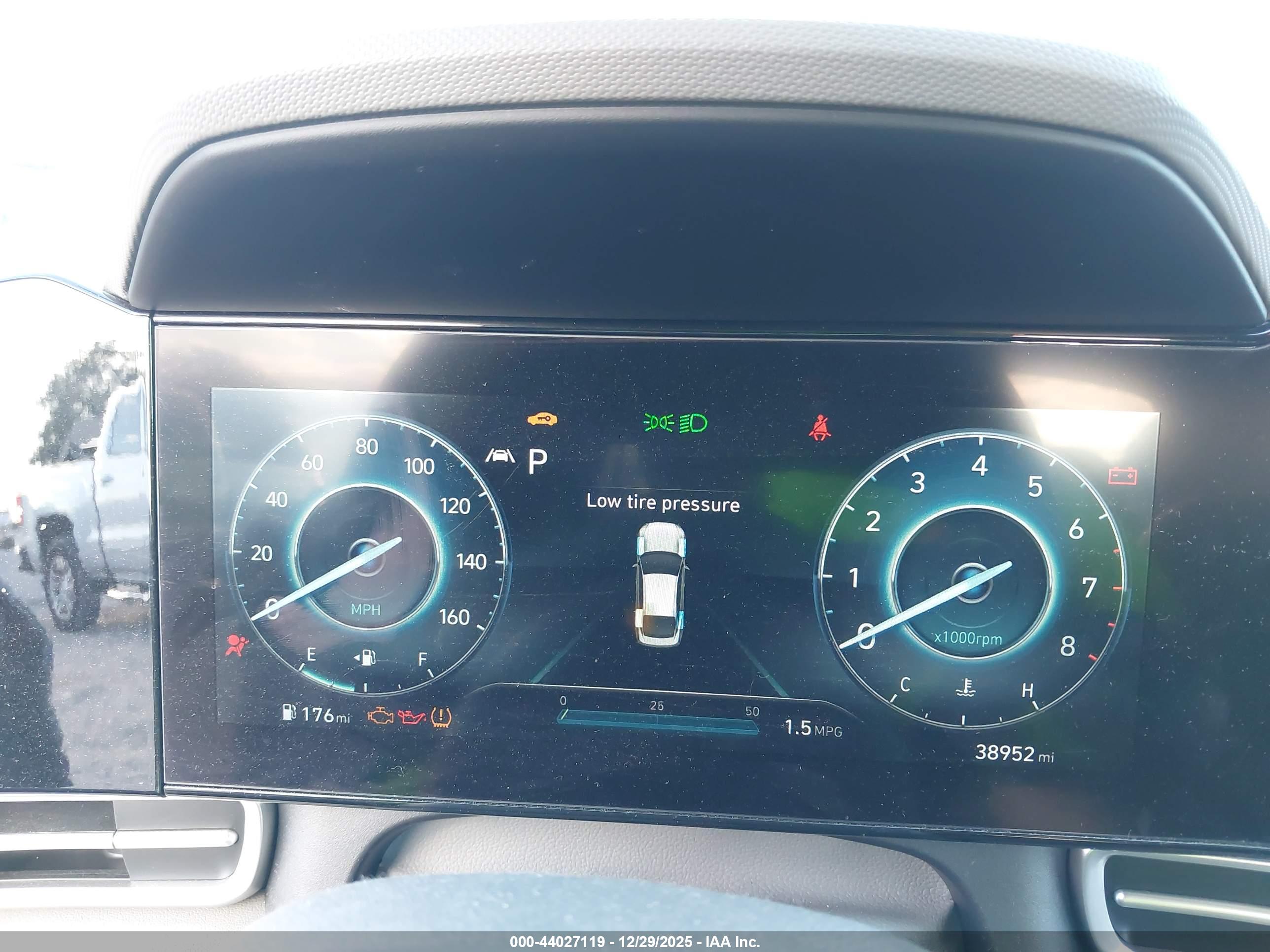 HYUNDAI ELANTRA image 7