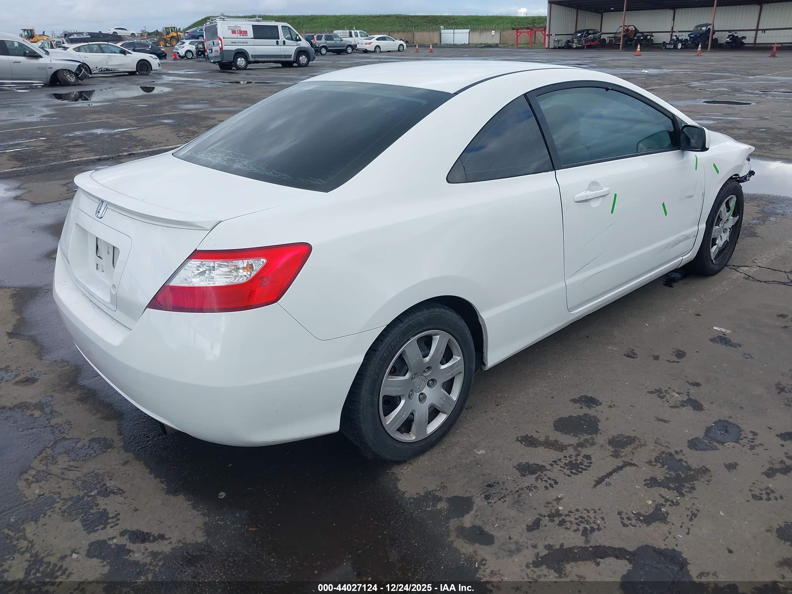 HONDA CIVIC image 4