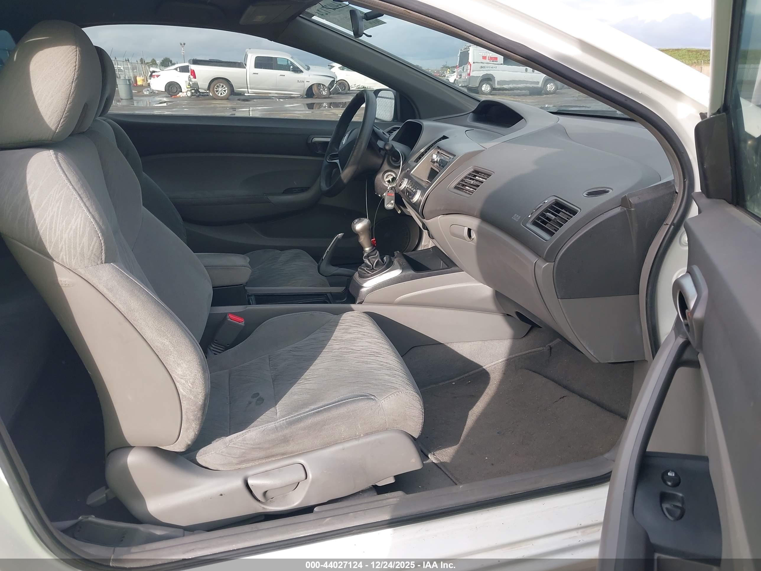 HONDA CIVIC image 5
