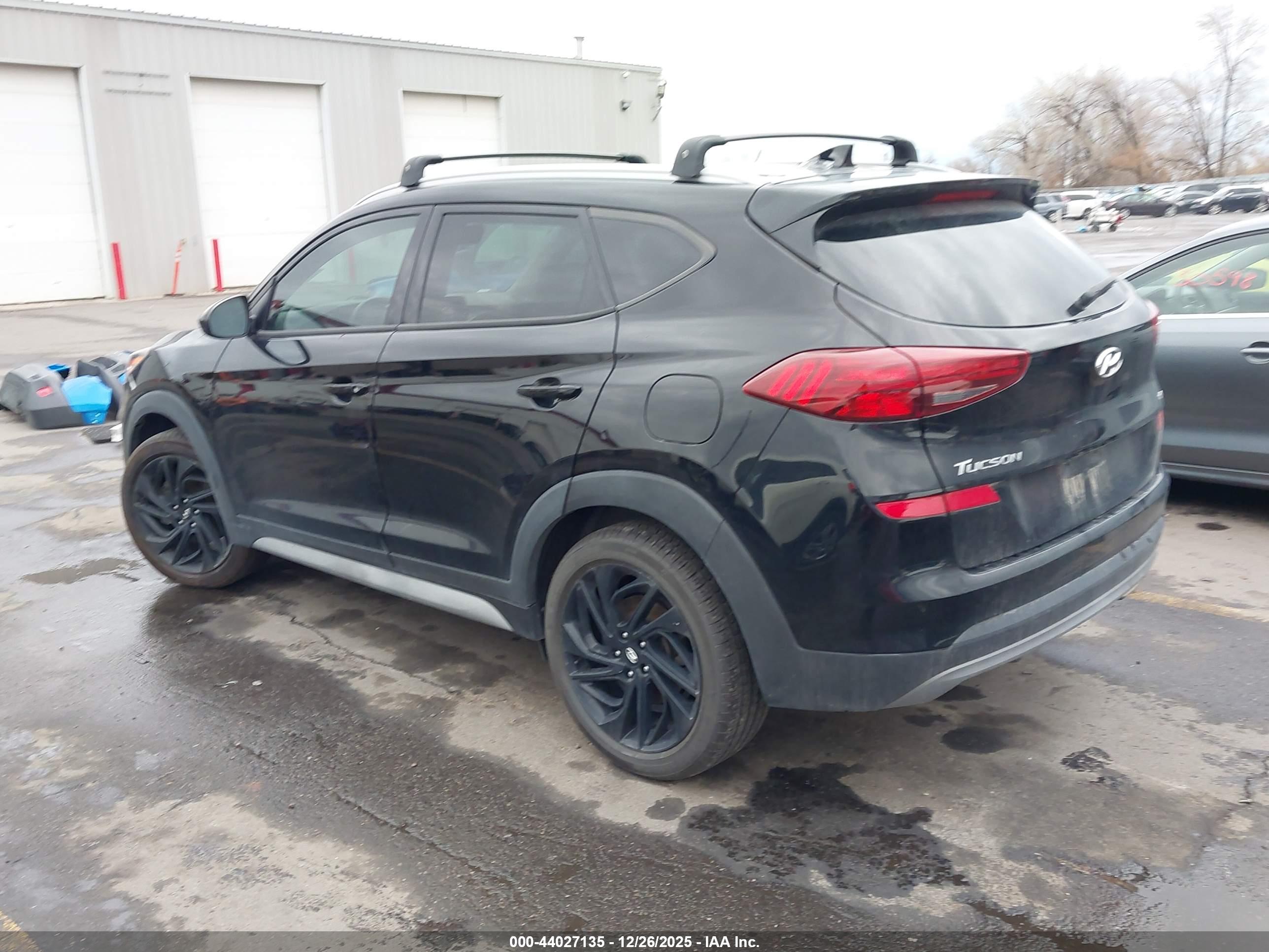 HYUNDAI TUCSON image 3