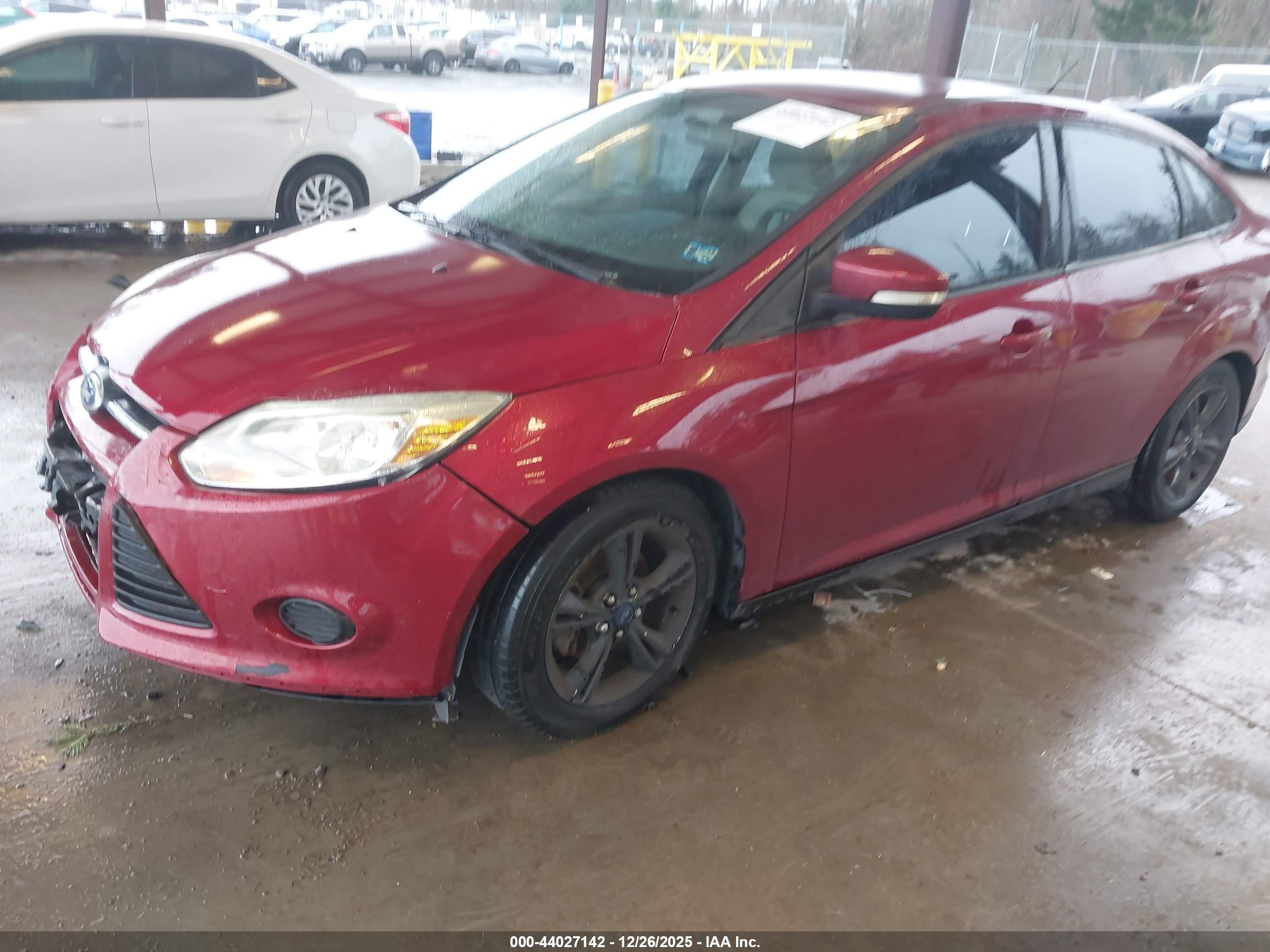 FORD FOCUS image 2