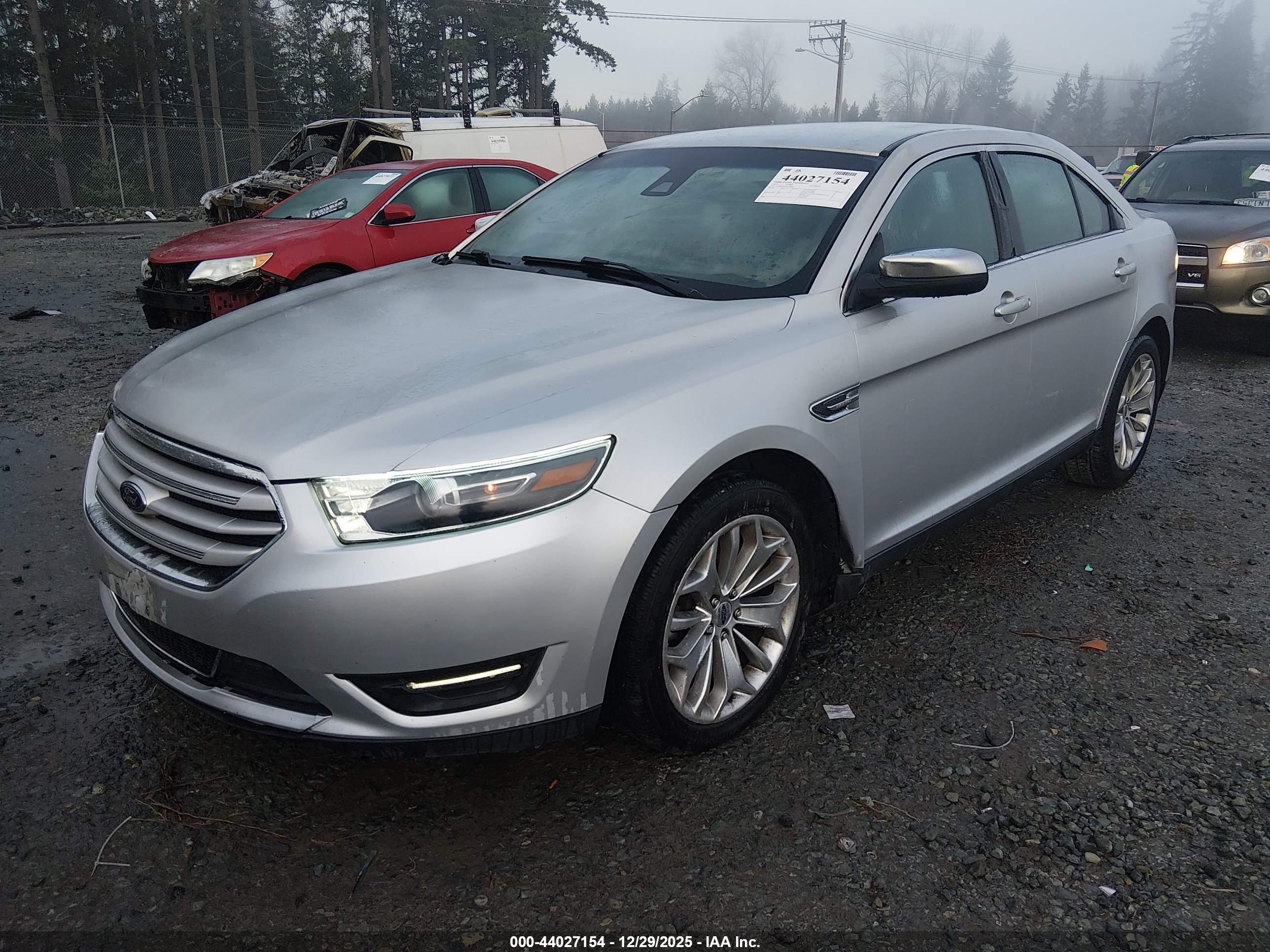 FORD TAURUS image 2