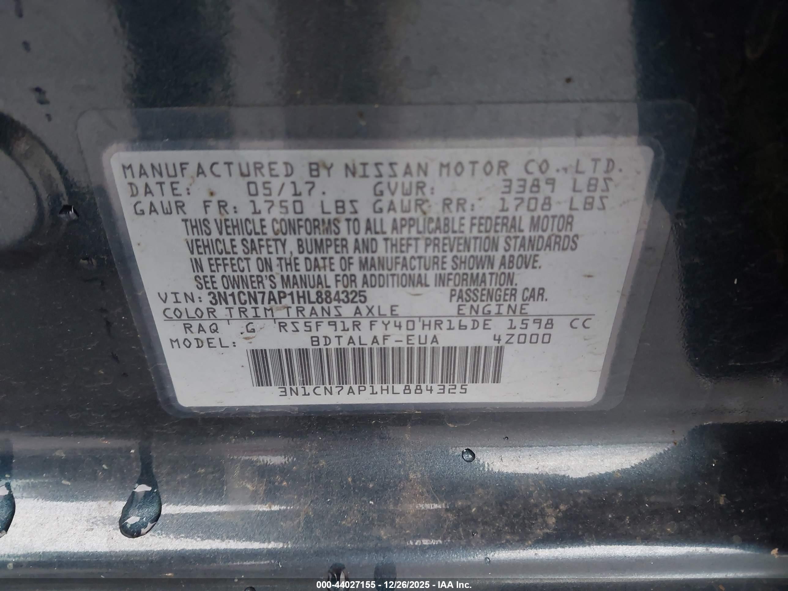 NISSAN VERSA image 9