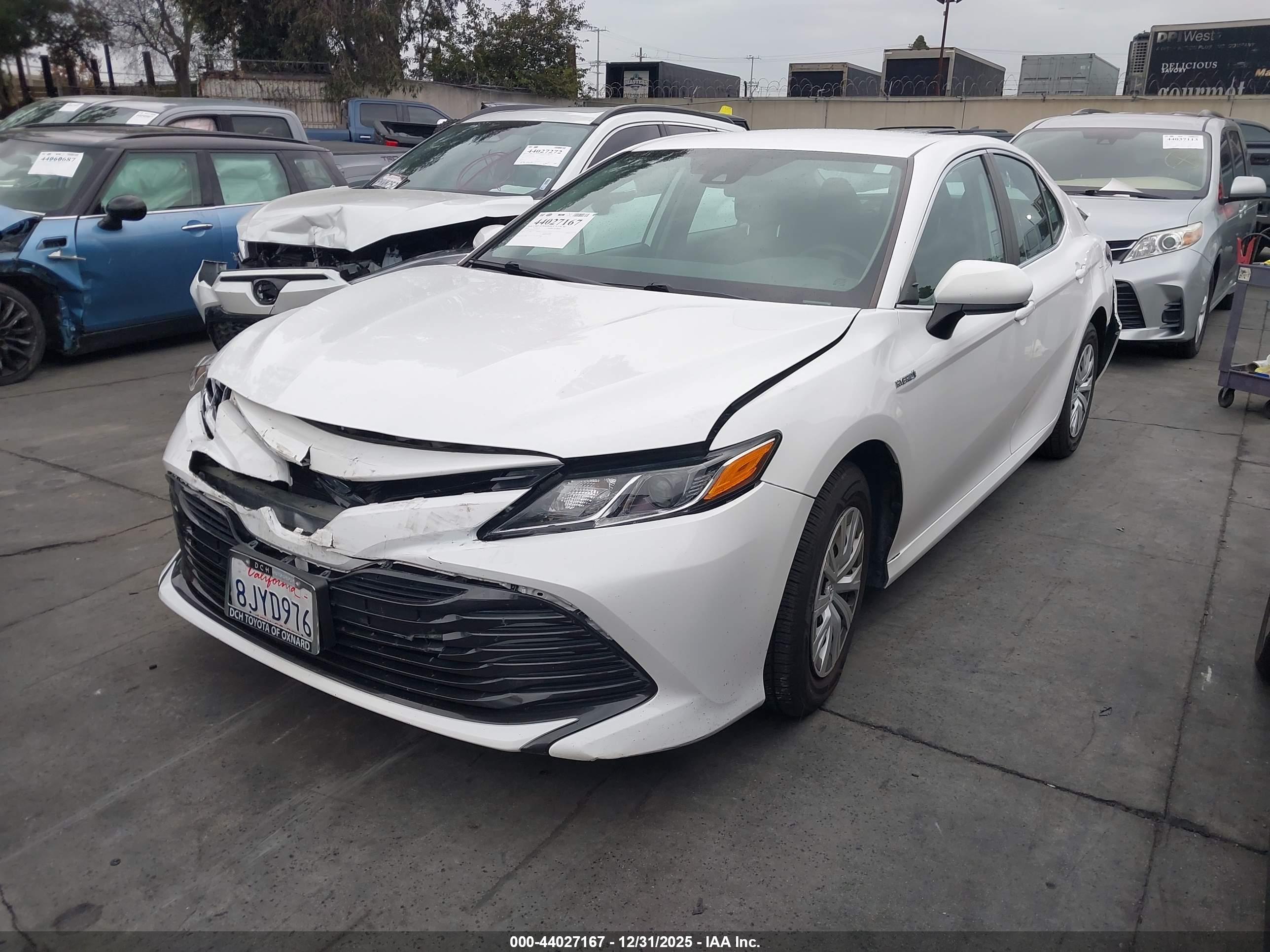 TOYOTA CAMRY image 2