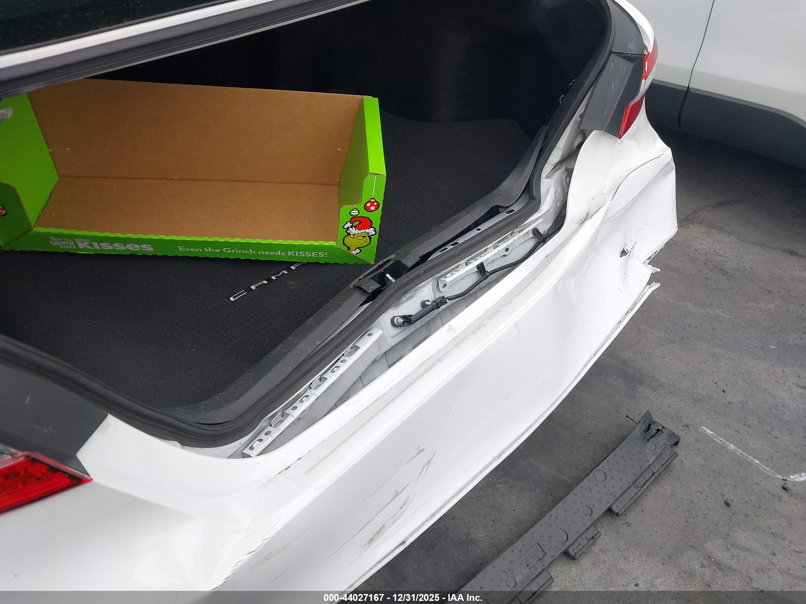 TOYOTA CAMRY image 6