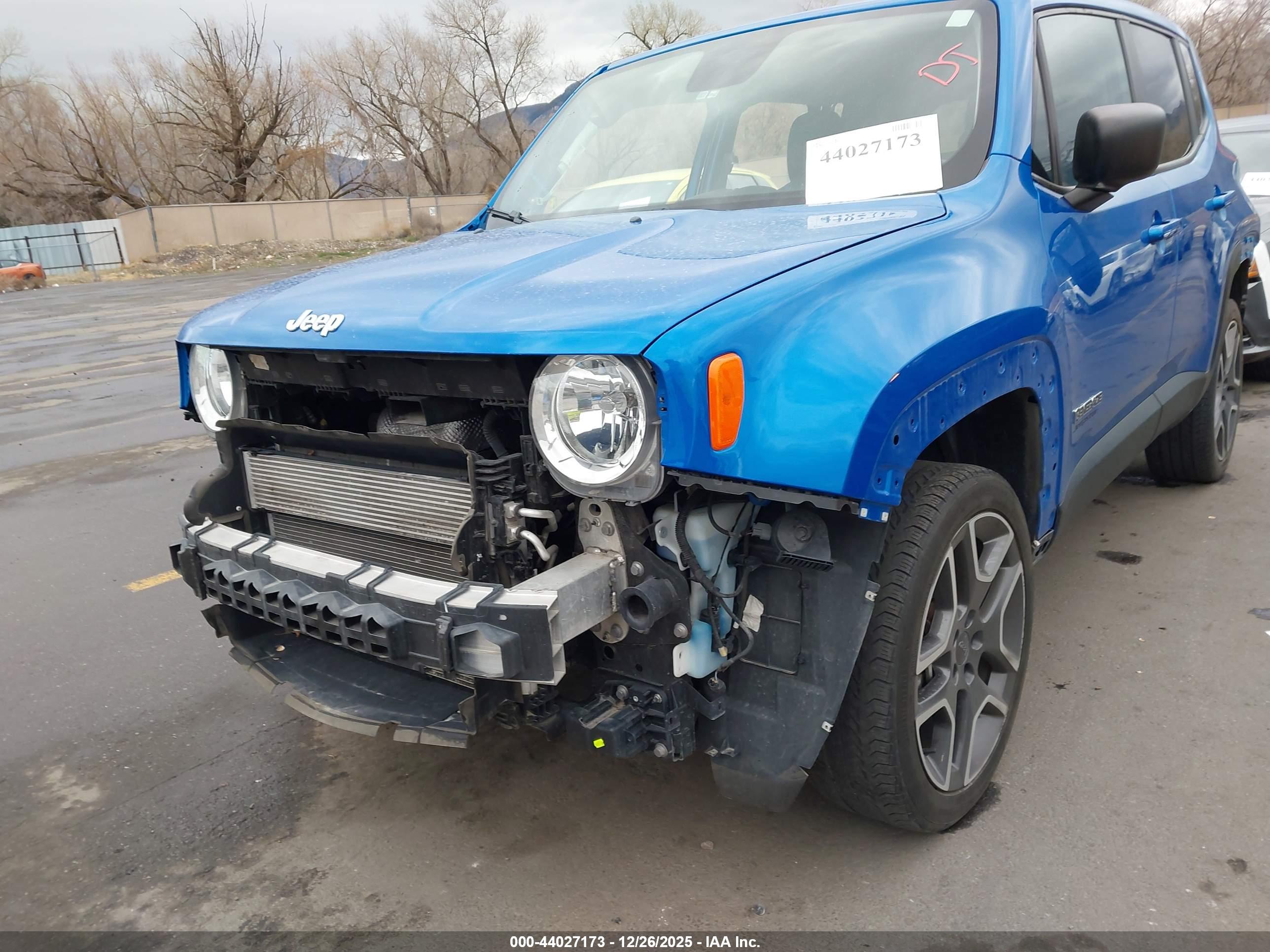 JEEP RENEGADE image 6