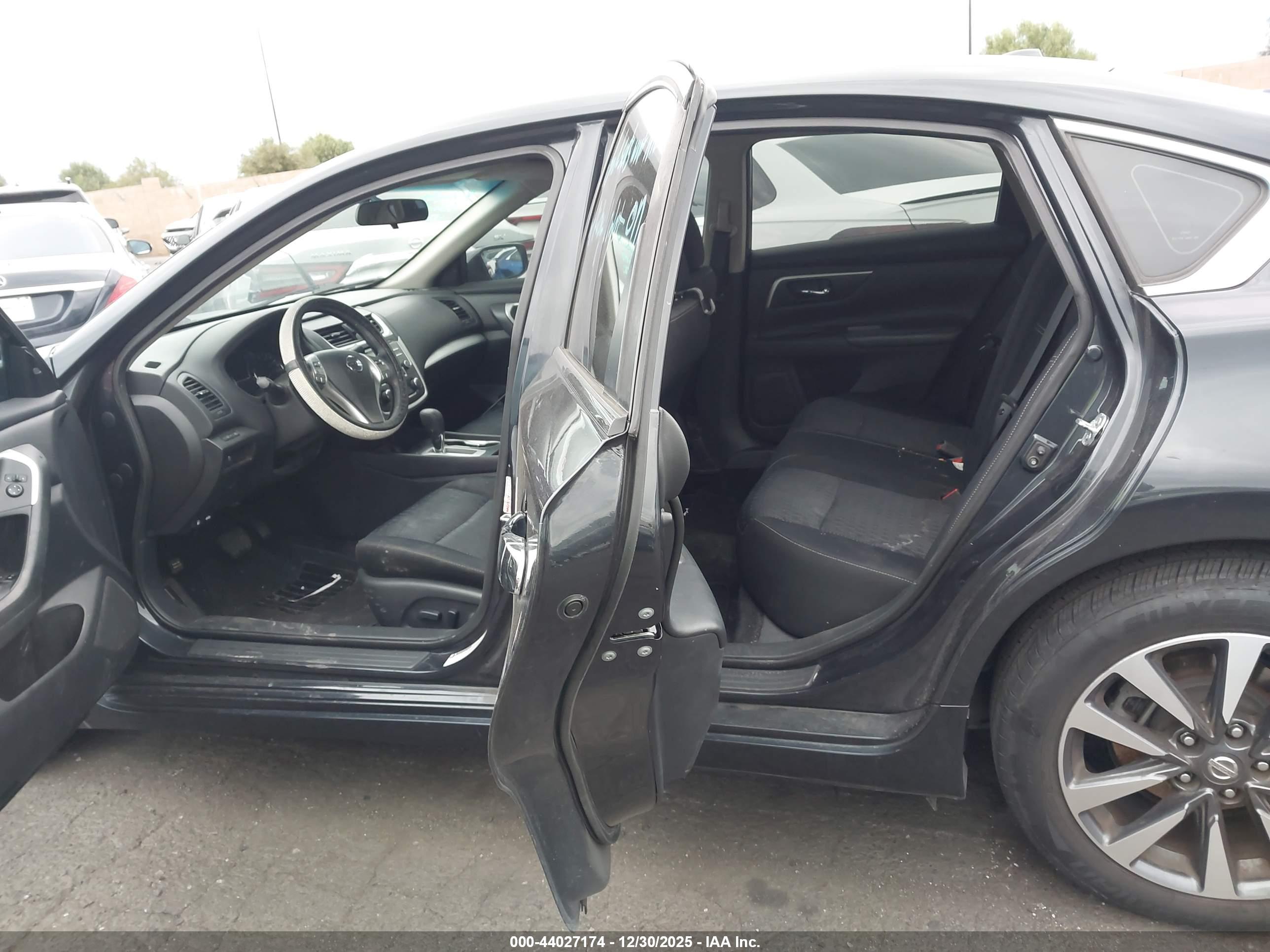 NISSAN ALTIMA image 8