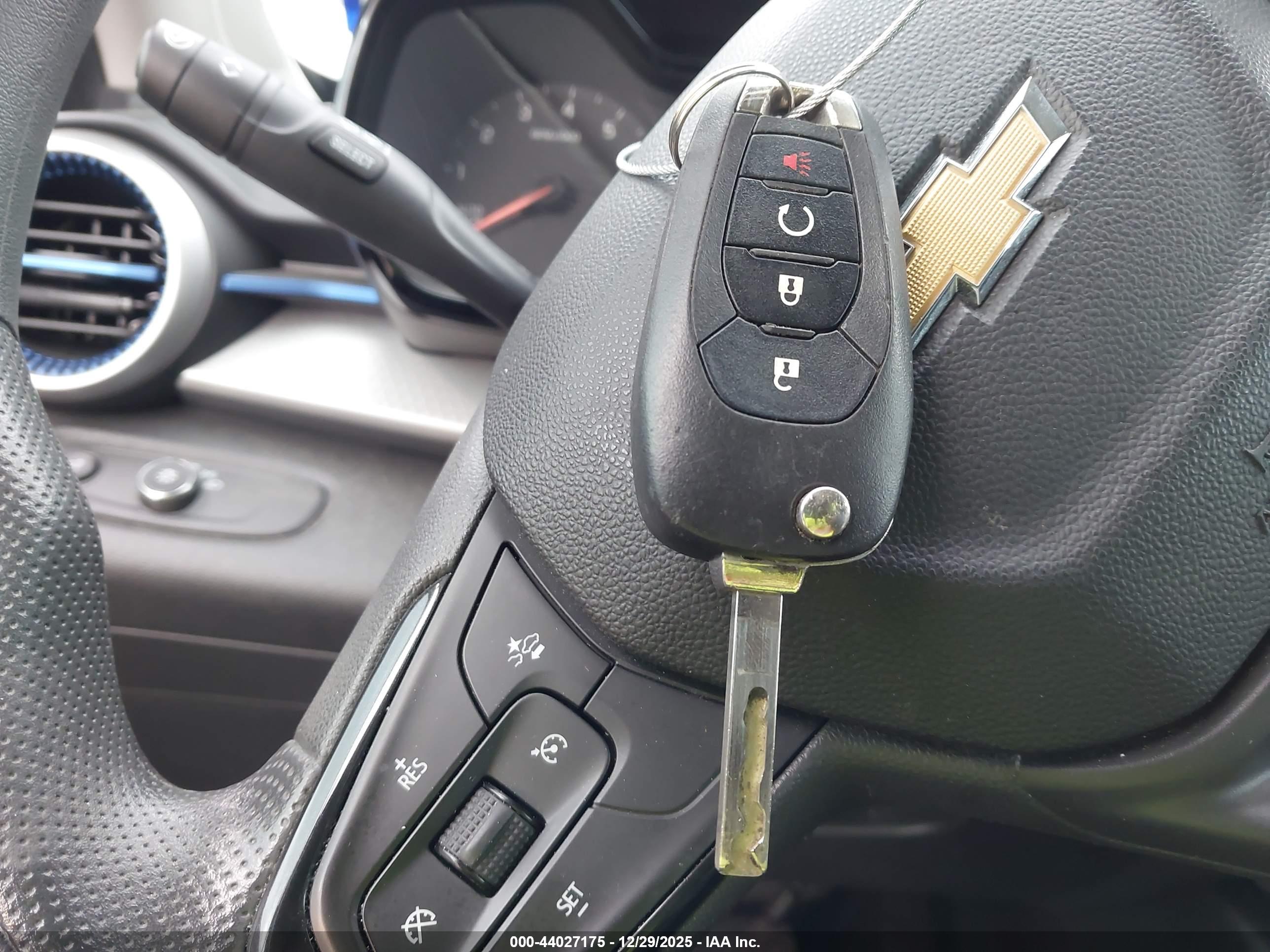 CHEVROLET TRAX image 11