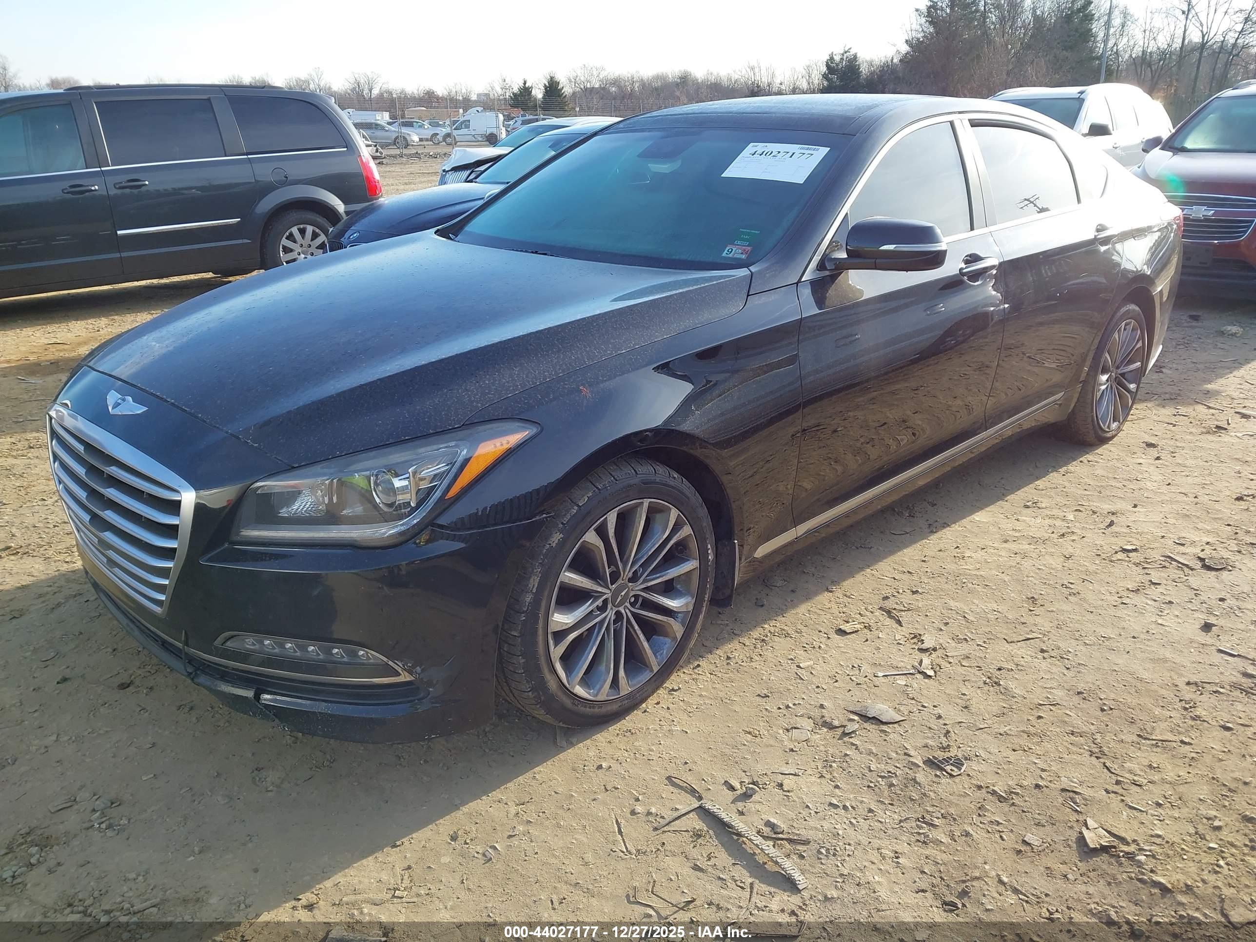HYUNDAI GENESIS image 2