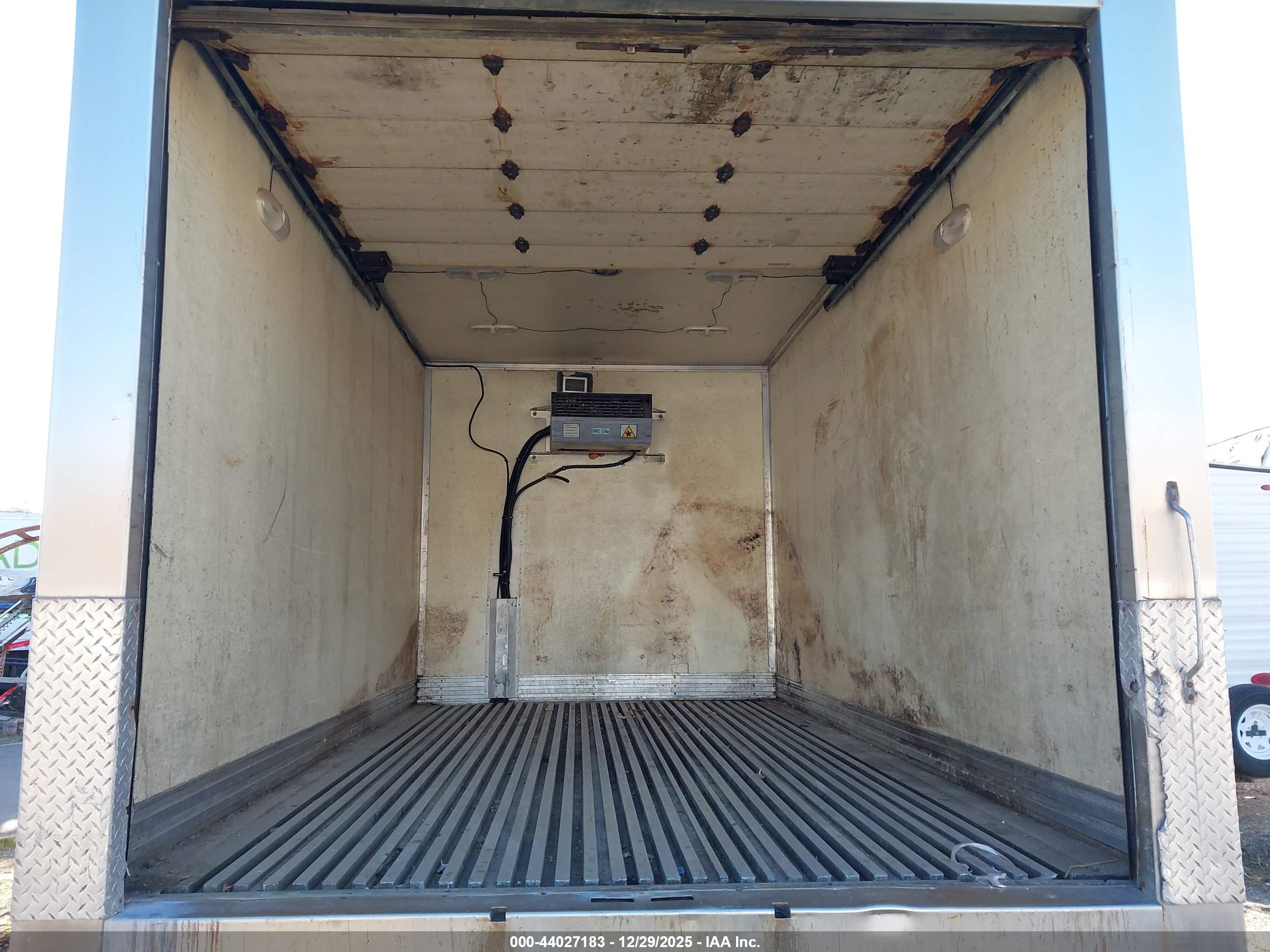 CHEVROLET CC4500 image 7