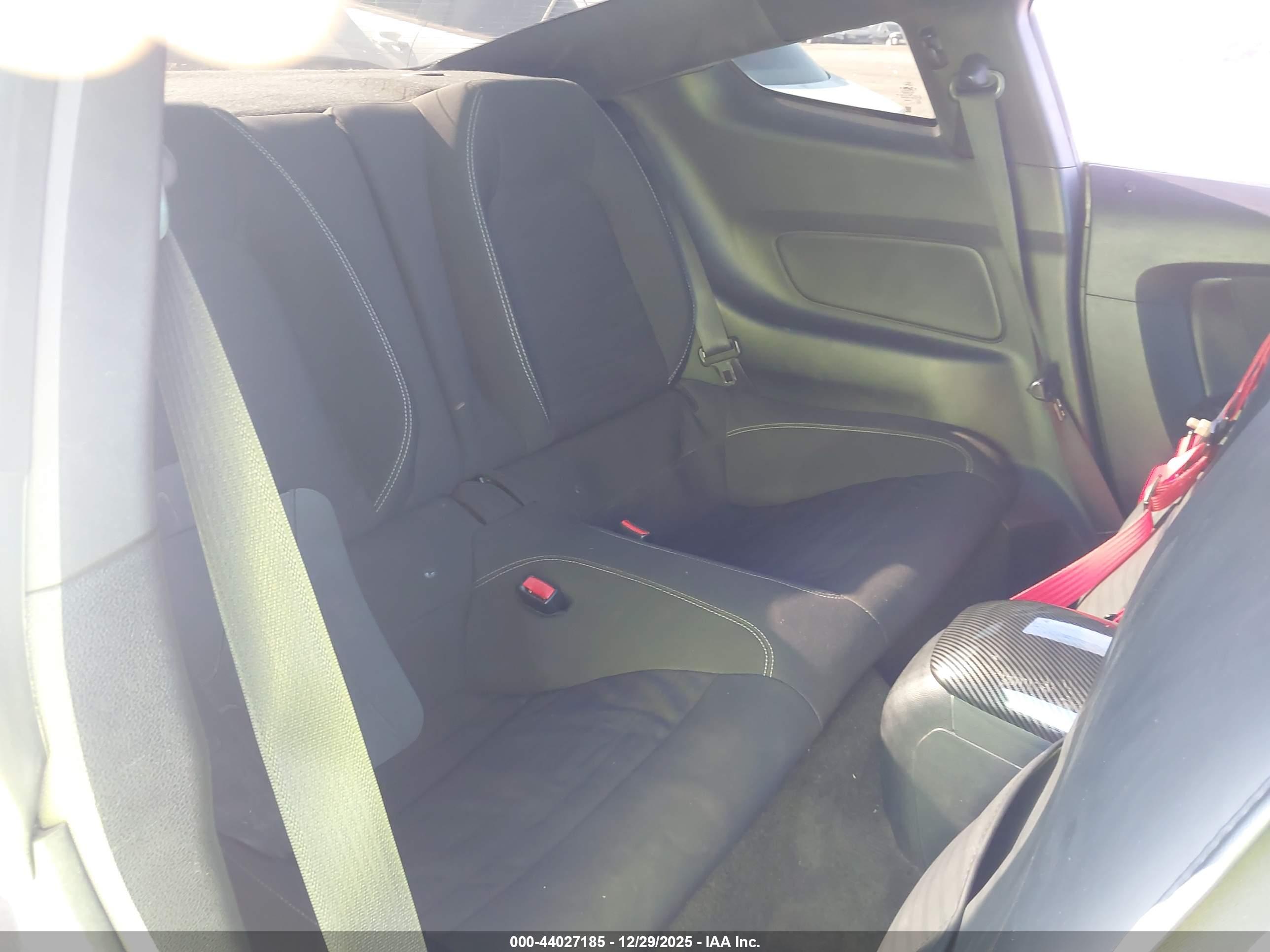 FORD MUSTANG image 8