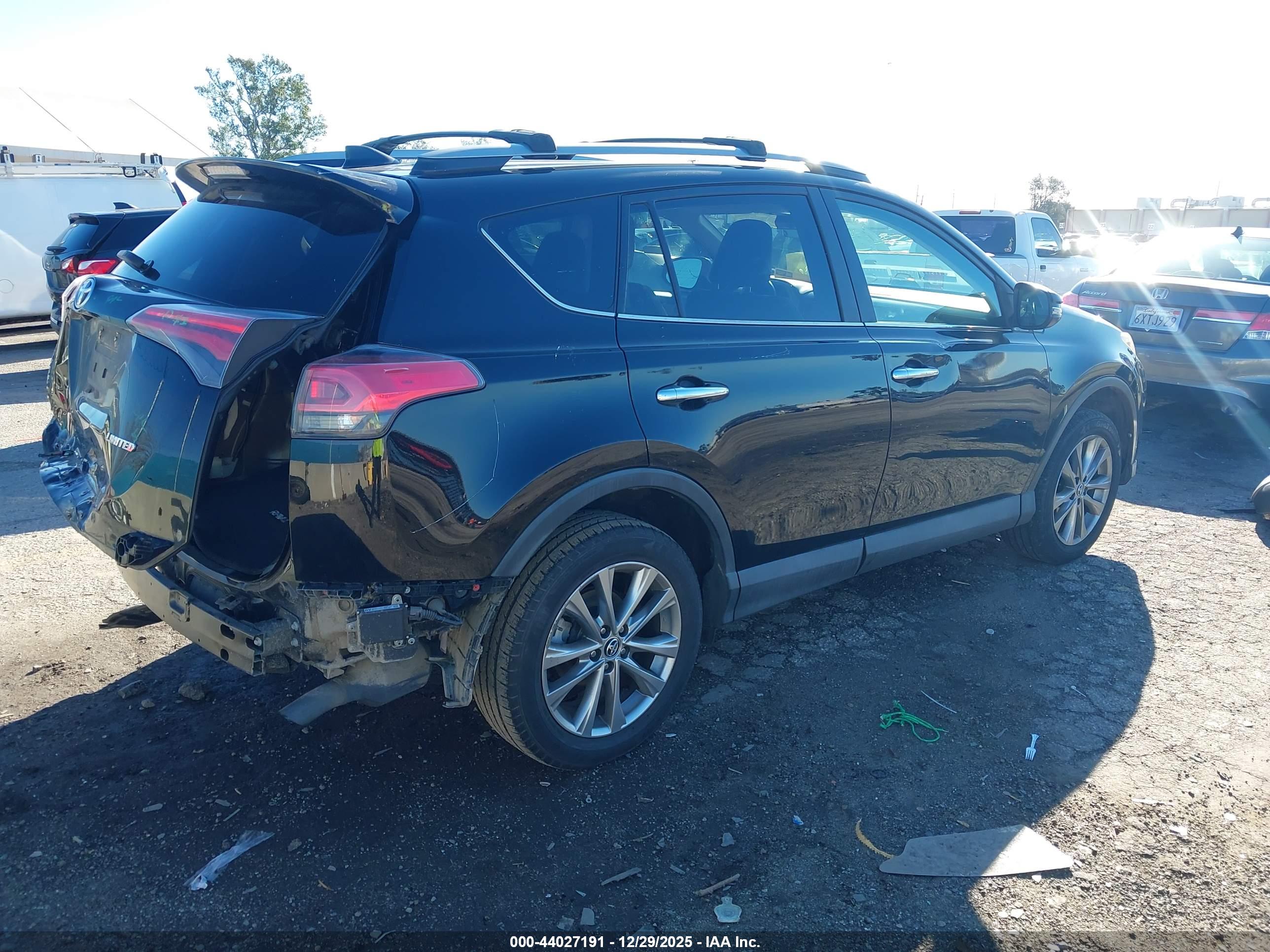 TOYOTA RAV4 image 4