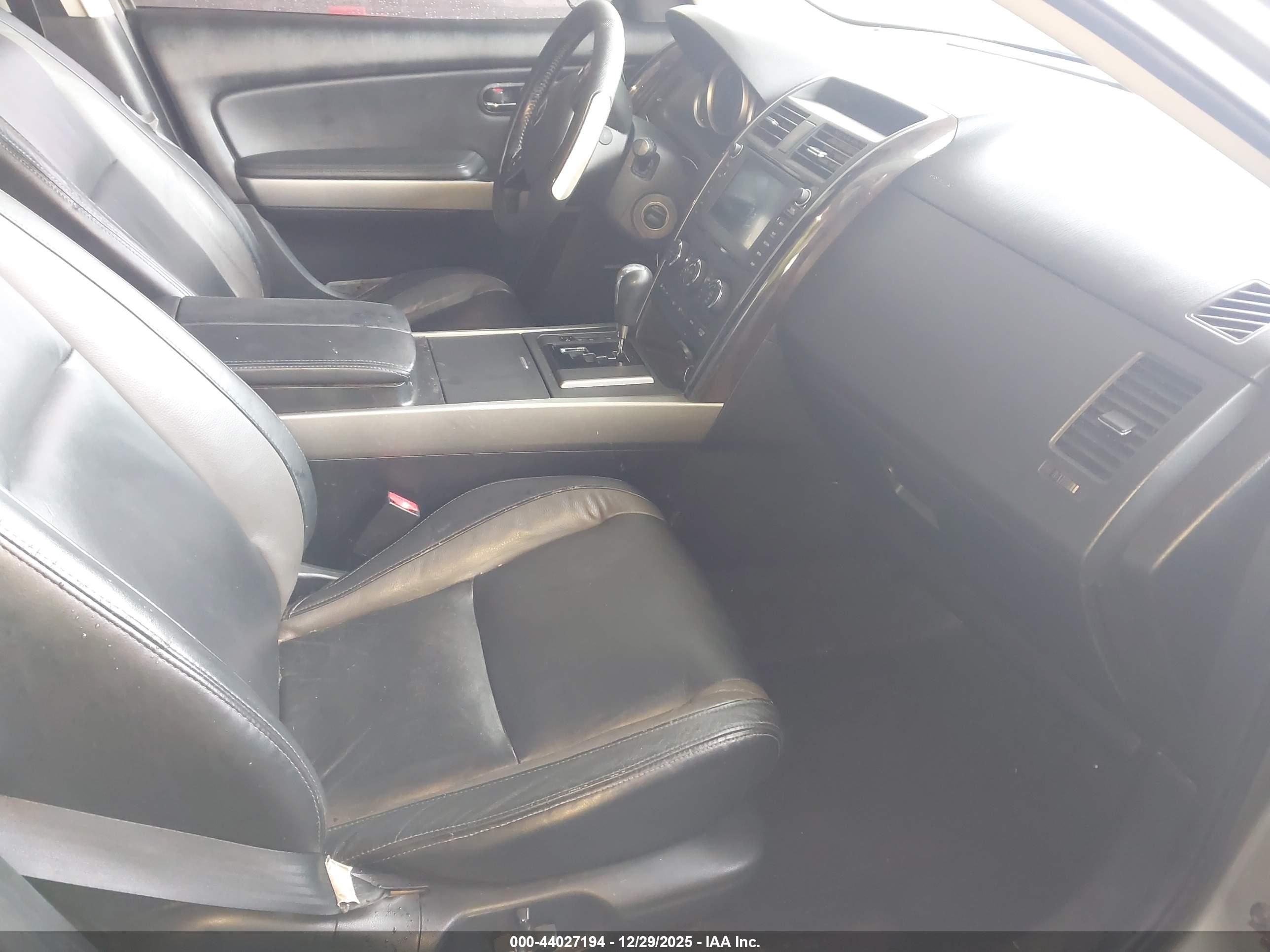 MAZDA CX-9 image 5