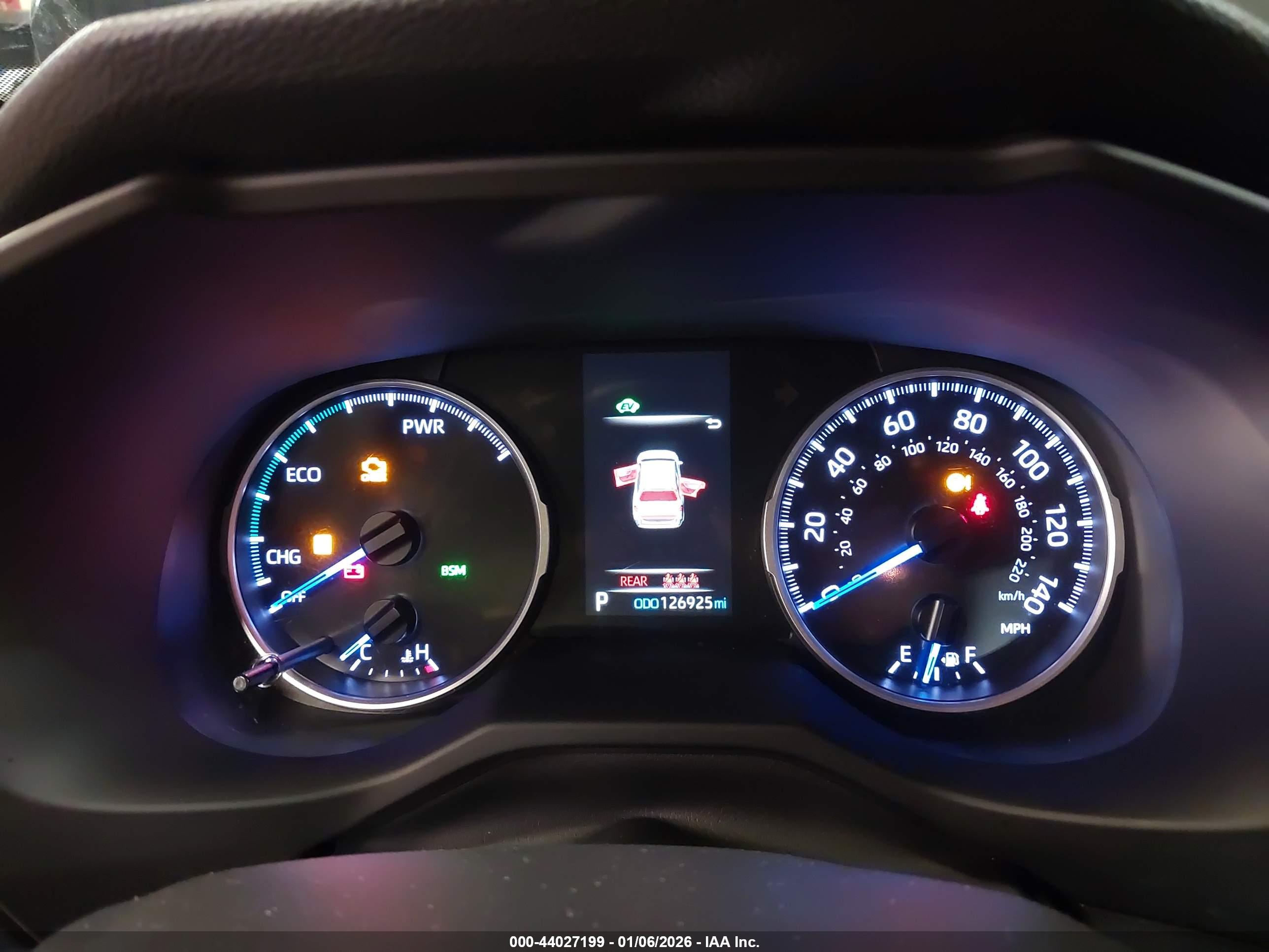 TOYOTA RAV4 image 7