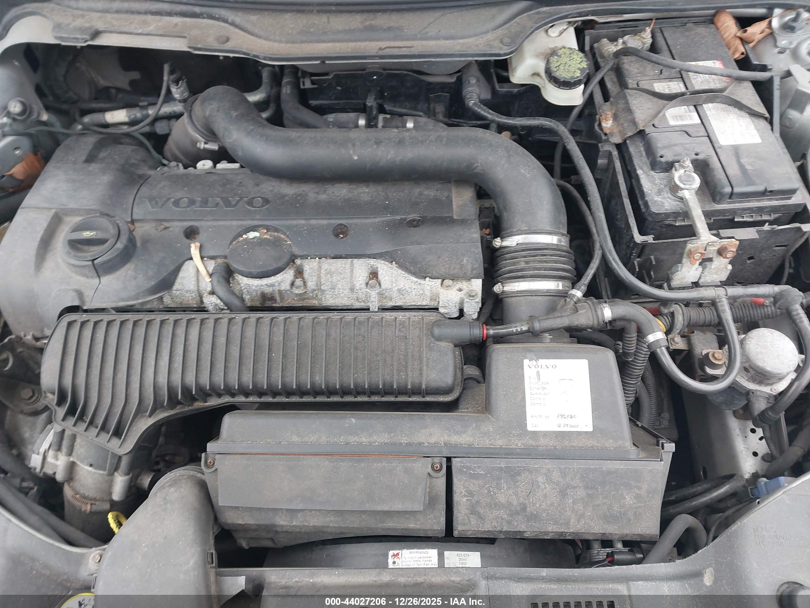 VOLVO C70 image 10
