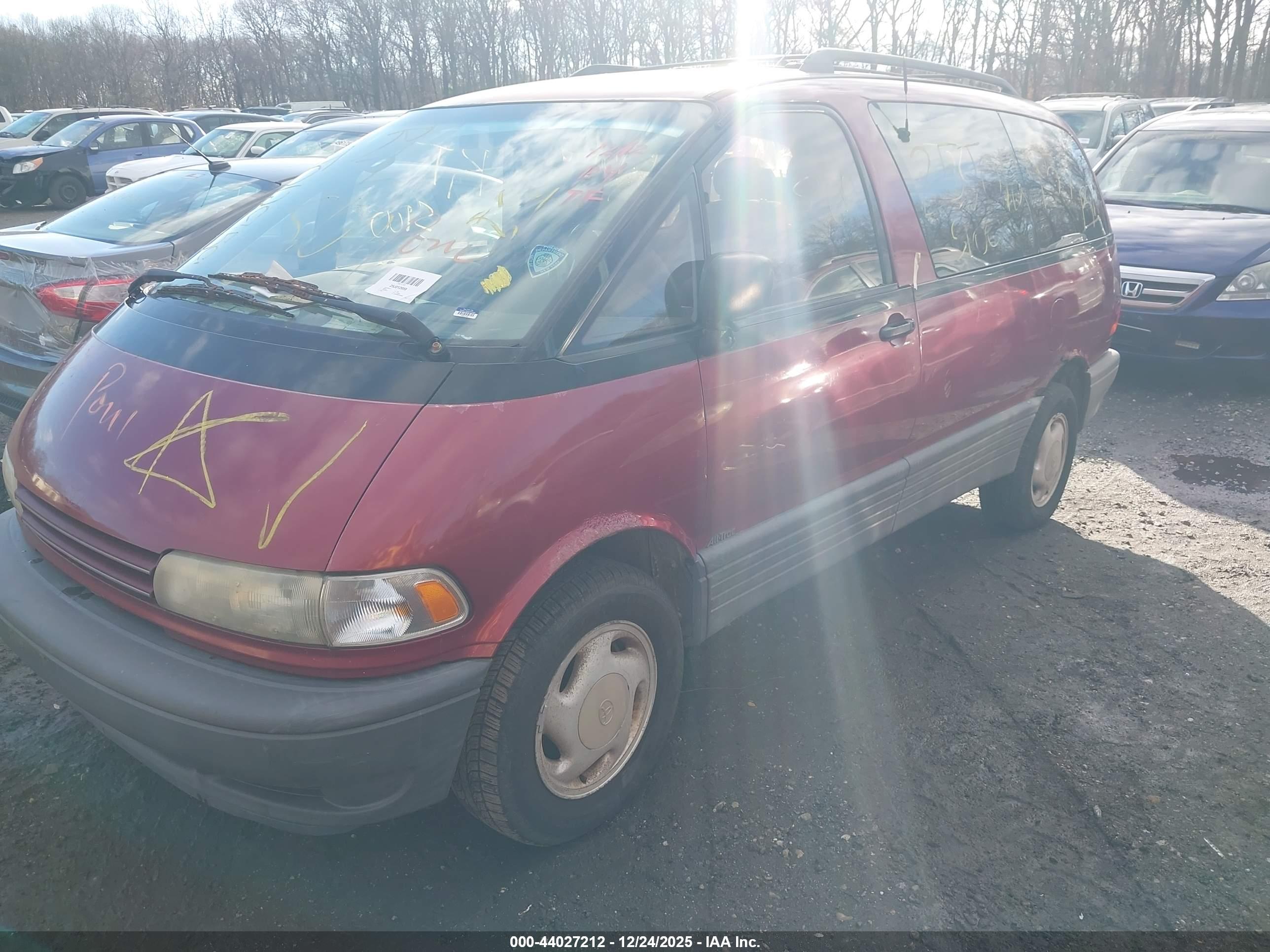 TOYOTA PREVIA image 2