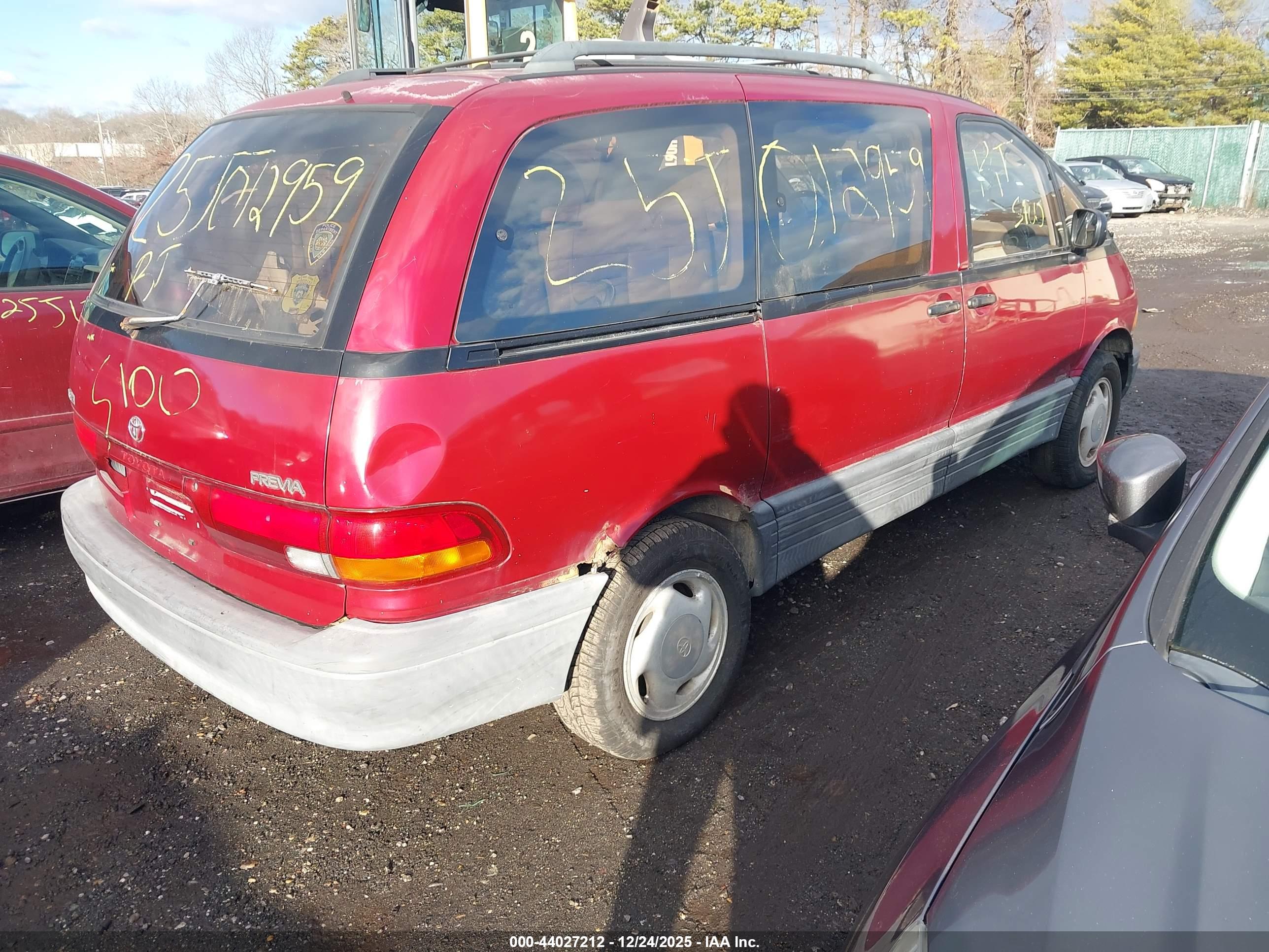 TOYOTA PREVIA image 4