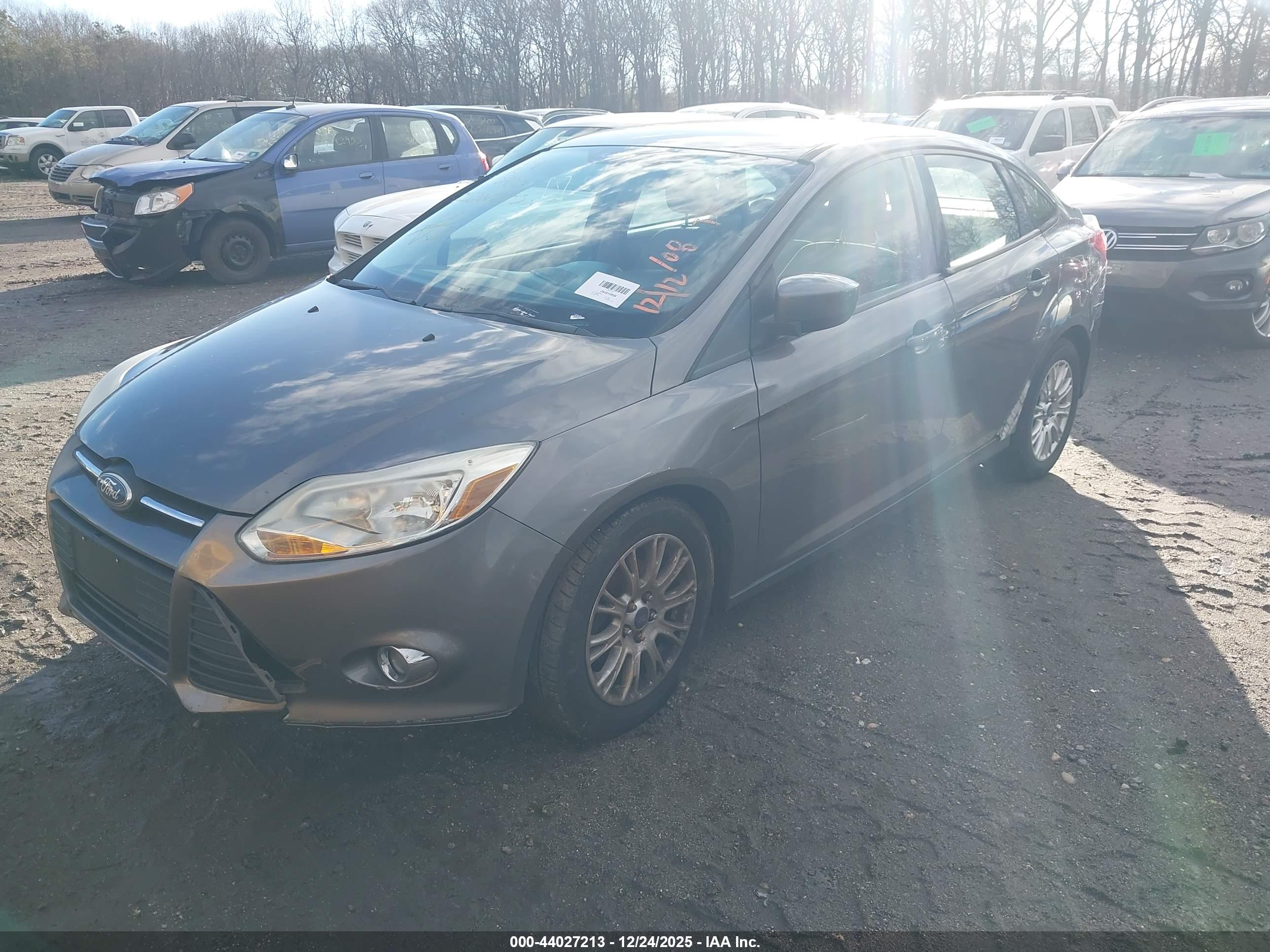 FORD FOCUS image 2