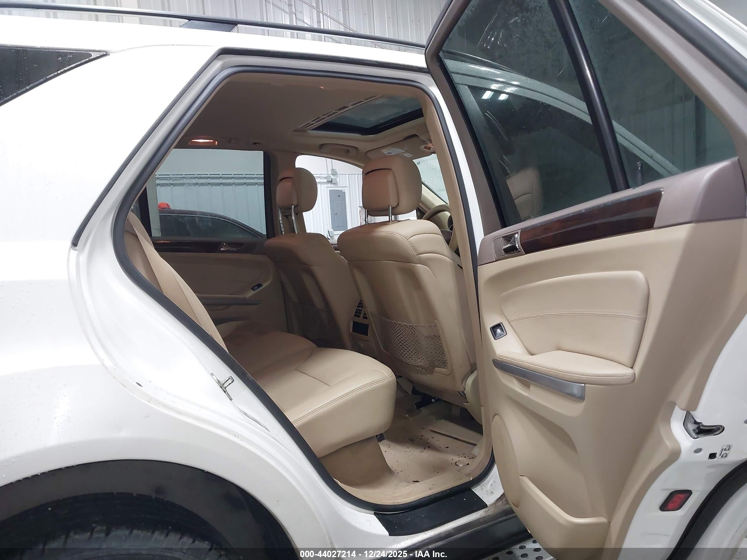 MERCEDES-BENZ ML image 8