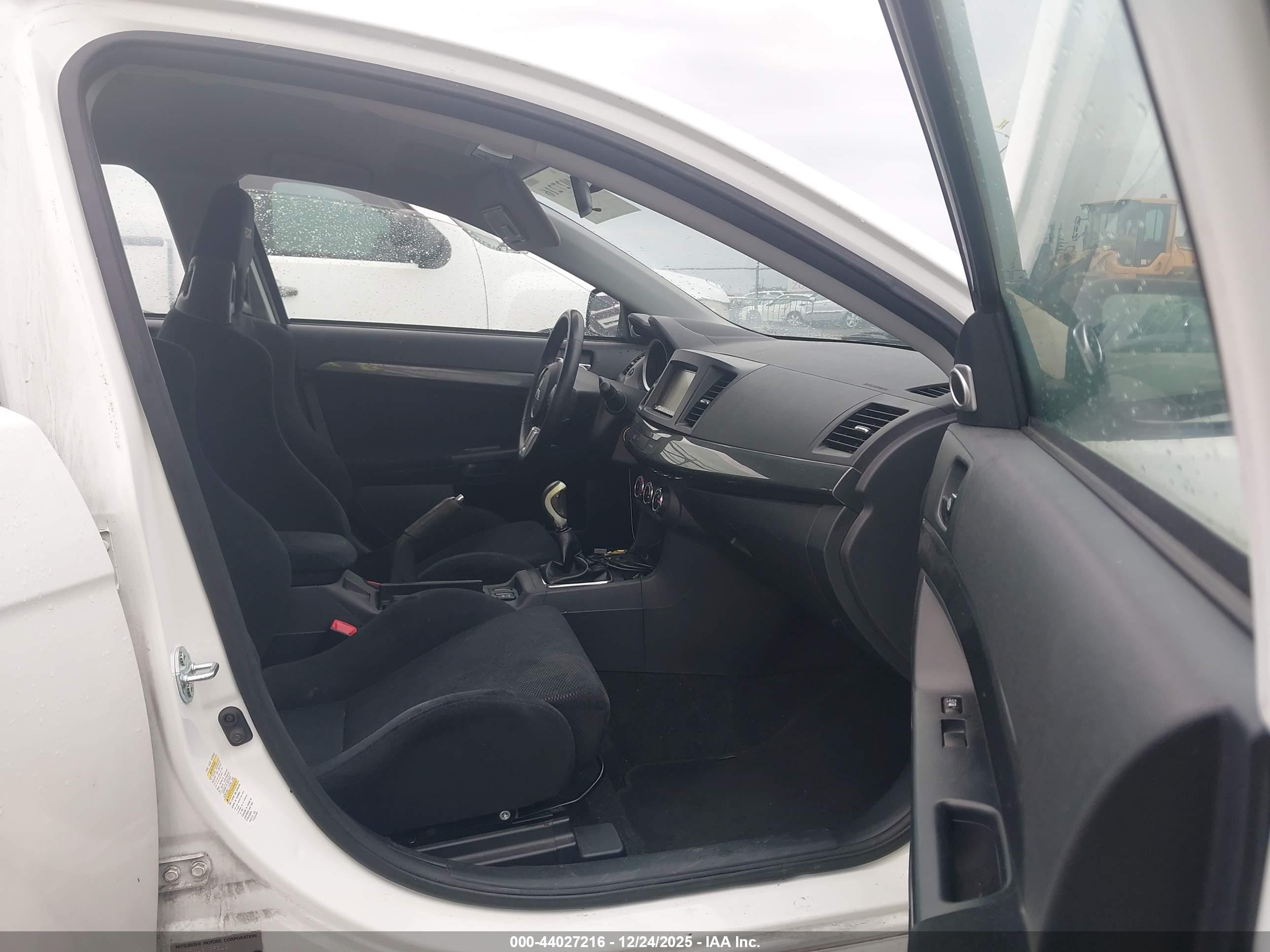MITSUBISHI LANCER image 5