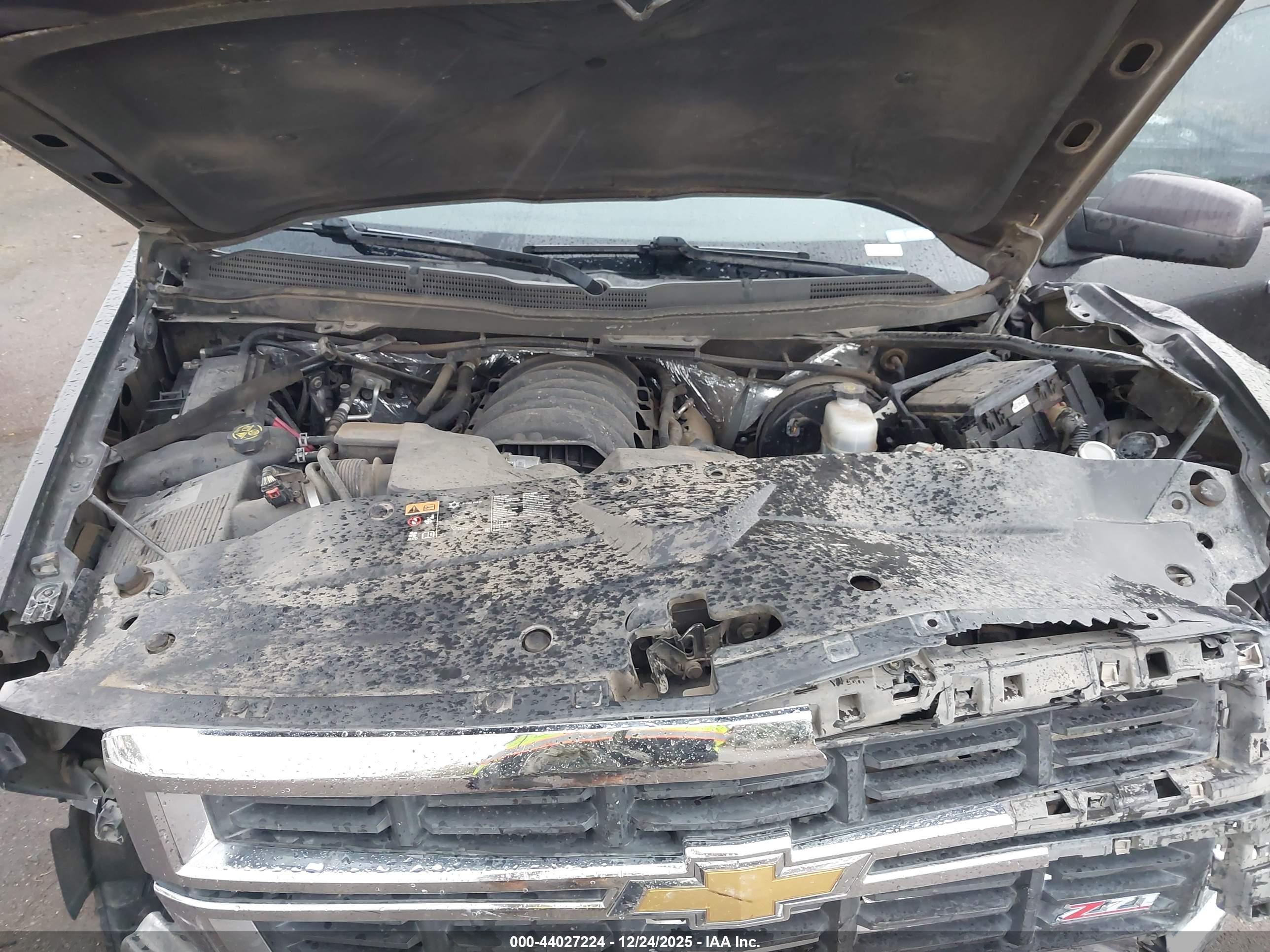CHEVROLET SILVERADO image 10