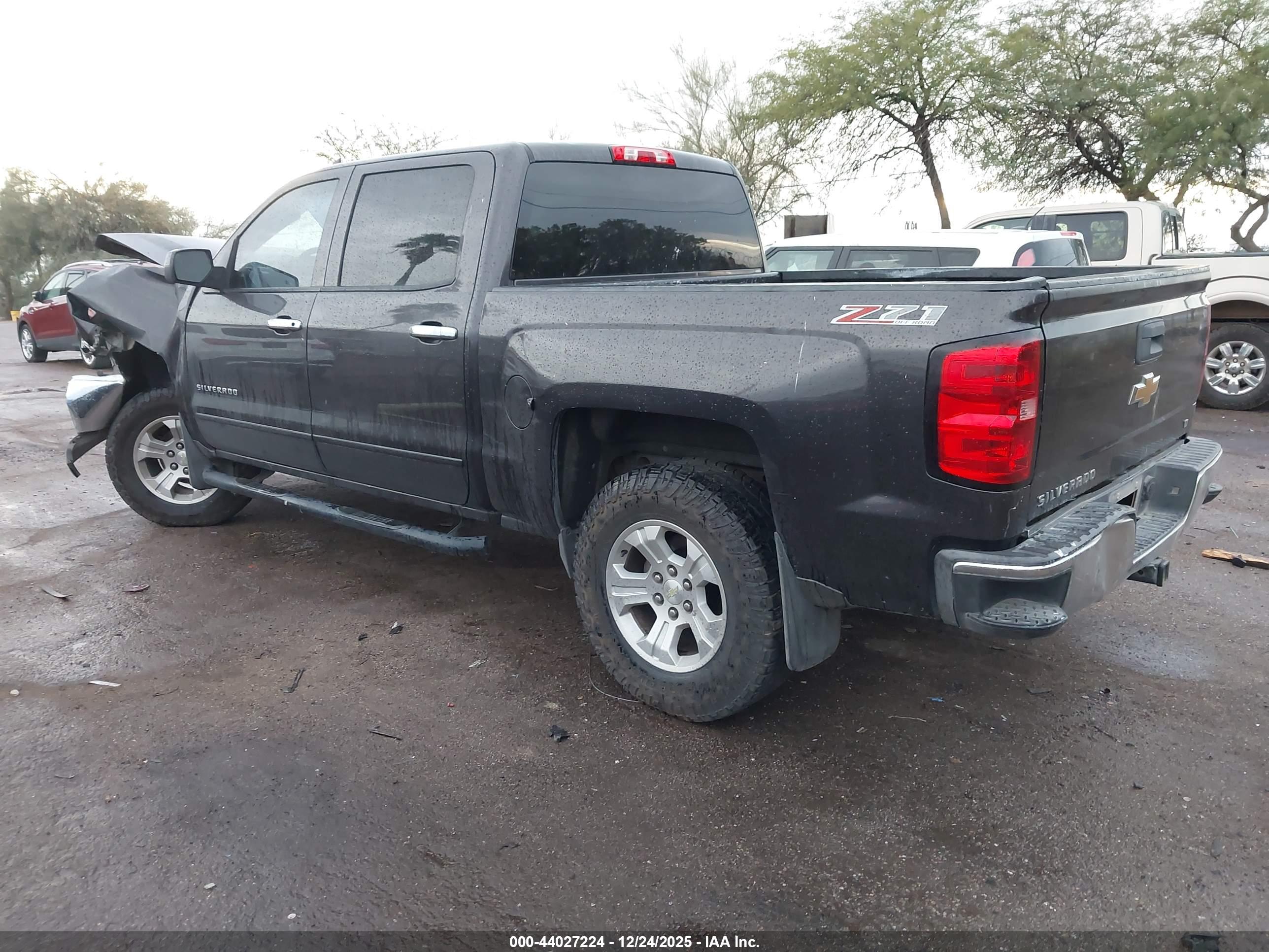 CHEVROLET SILVERADO image 3