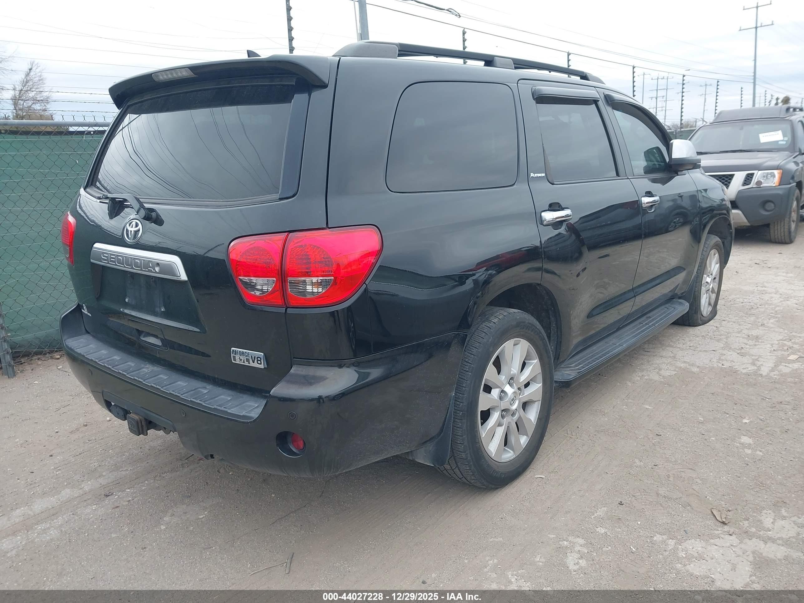 TOYOTA SEQUOIA image 4