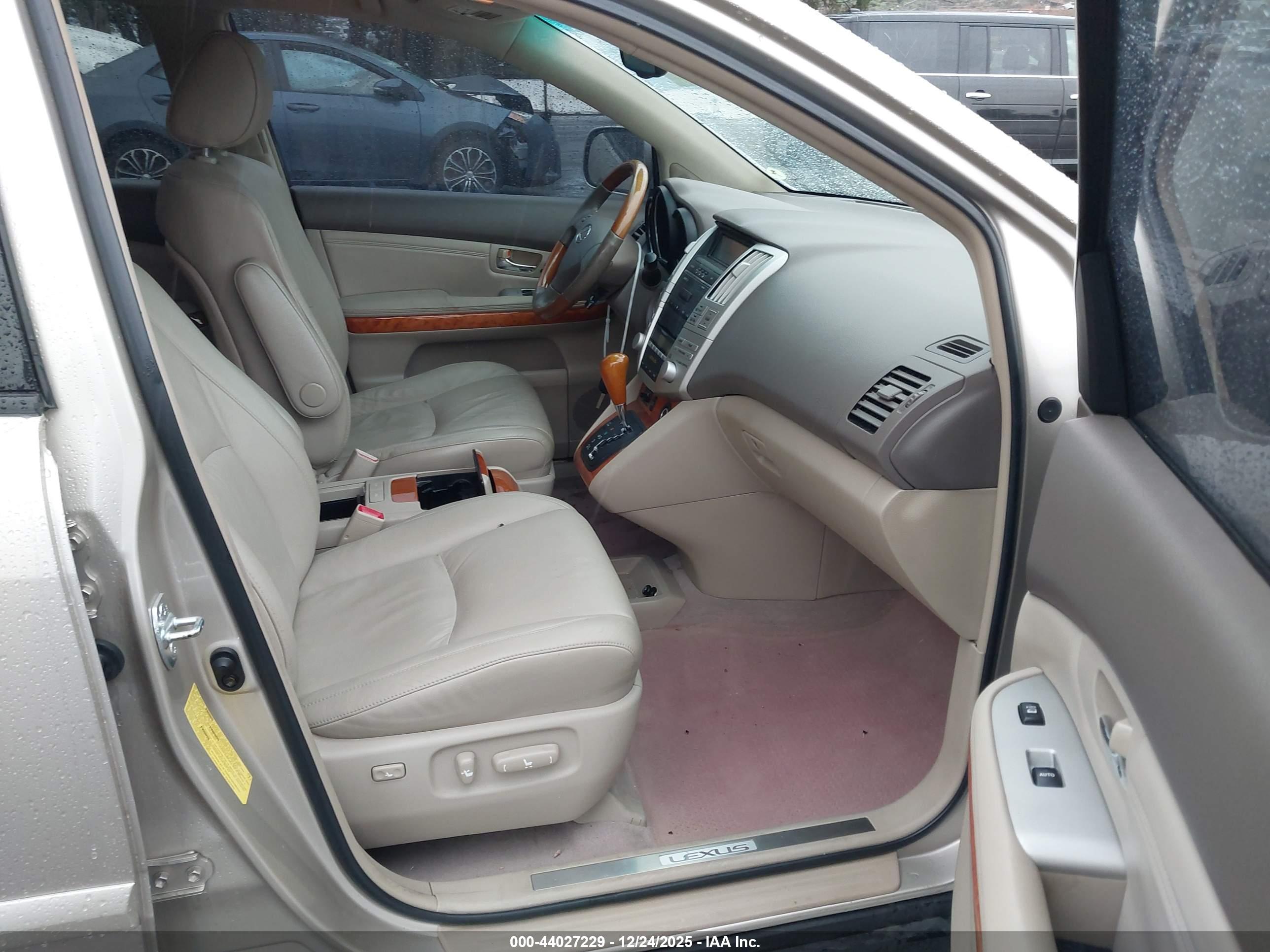 LEXUS RX image 5
