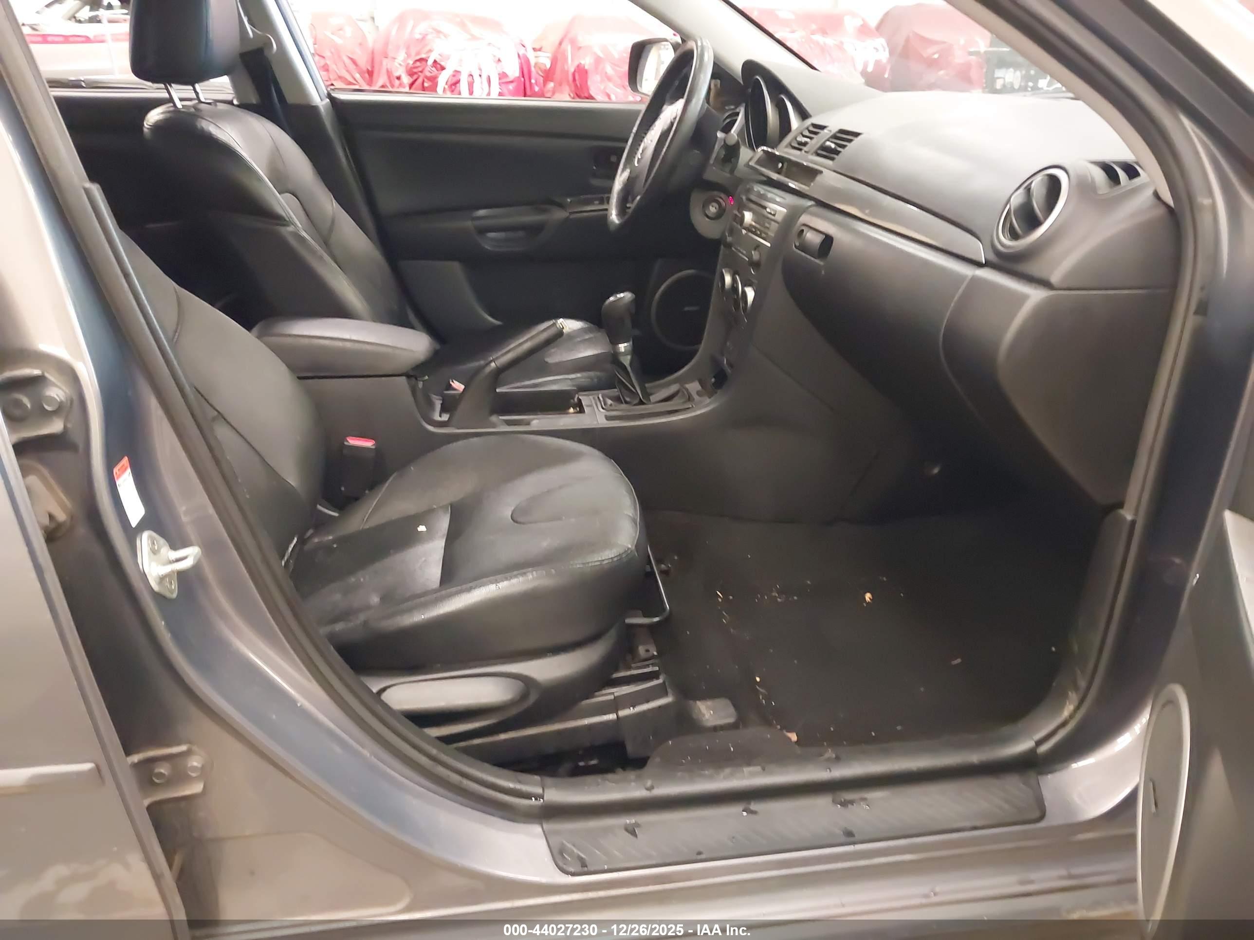 MAZDA MAZDA3 image 5