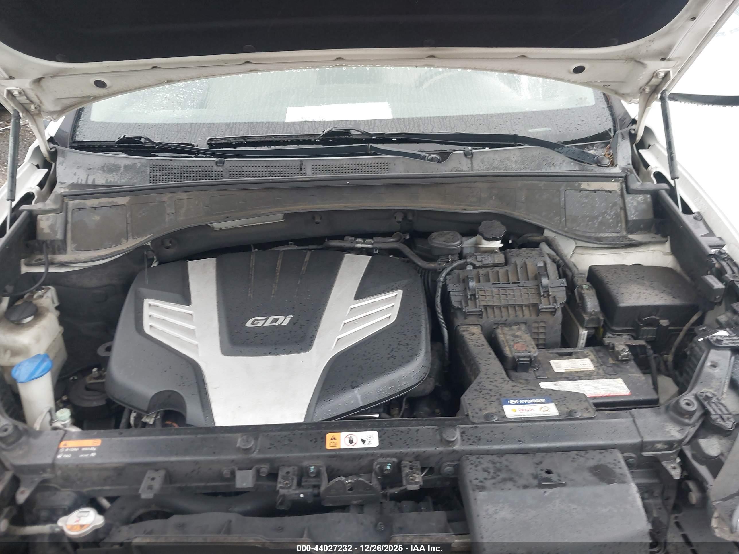 HYUNDAI SANTA image 10
