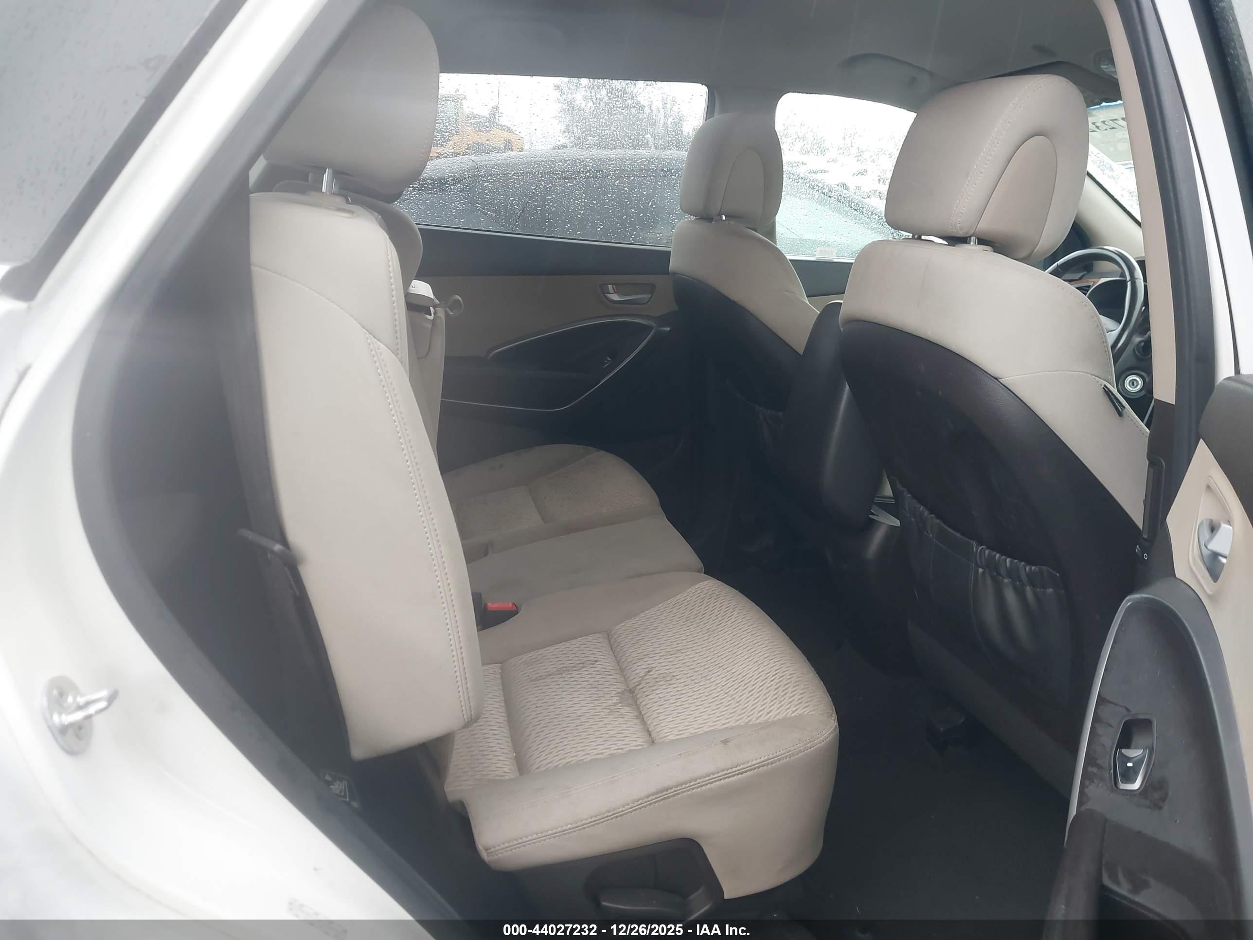 HYUNDAI SANTA image 8