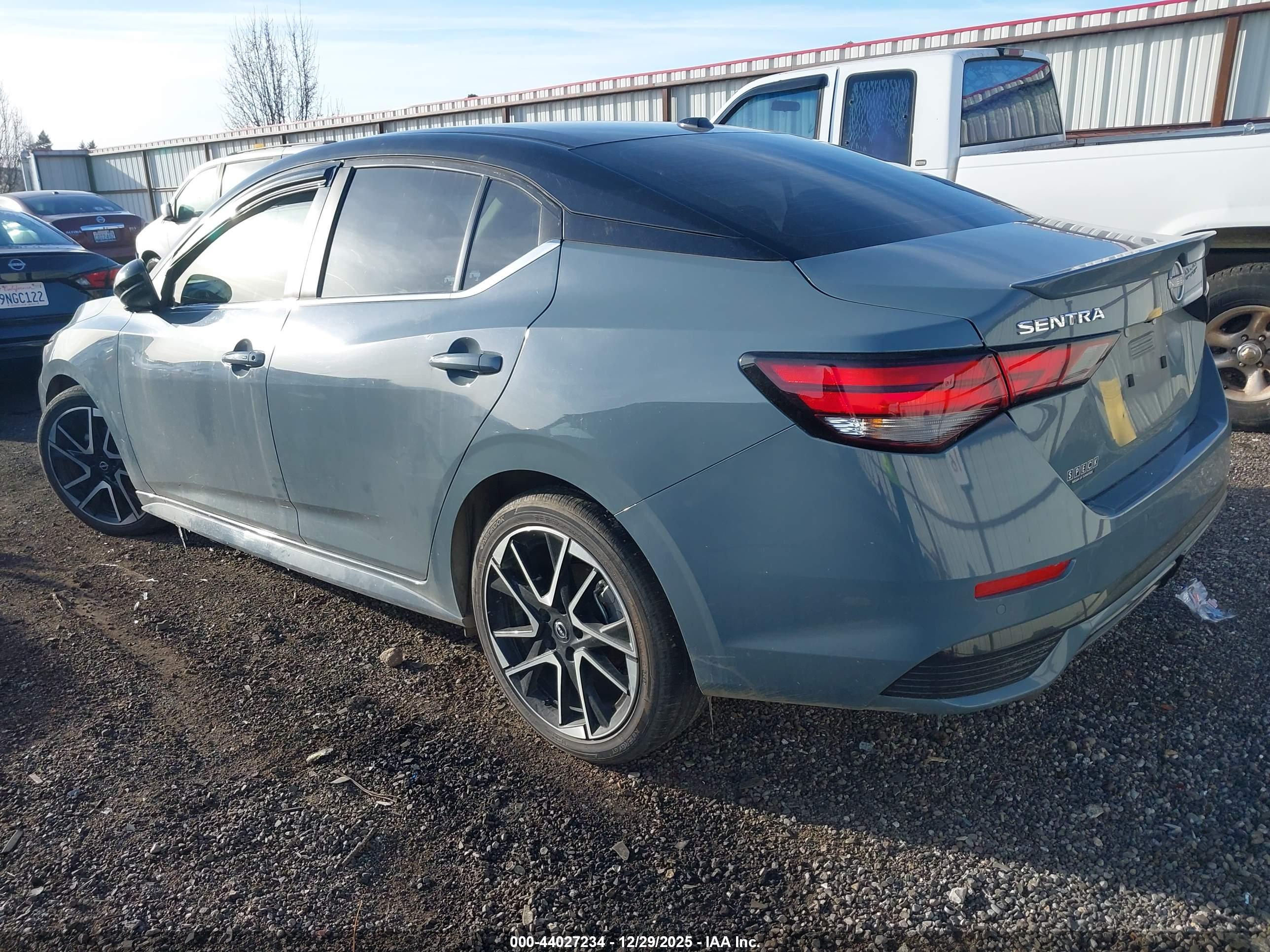 NISSAN SENTRA image 3