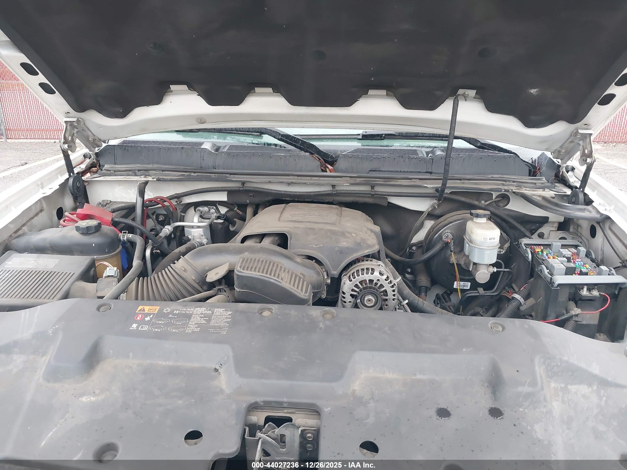 CHEVROLET SILVERADO image 10