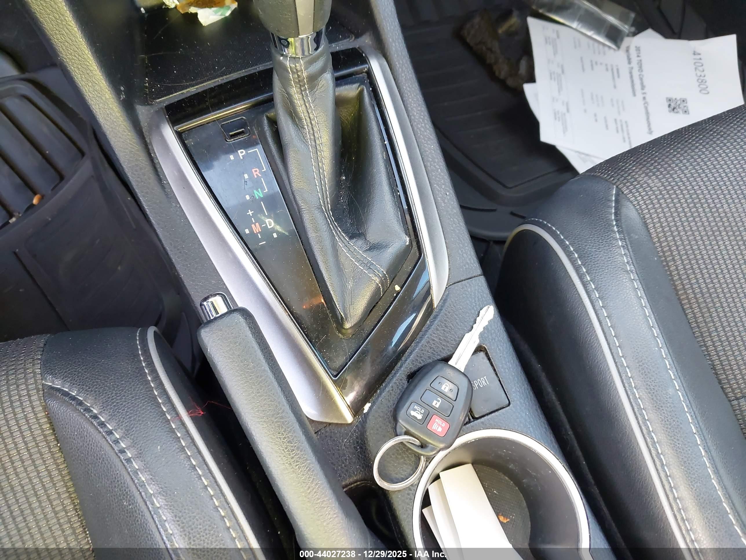 TOYOTA COROLLA image 11