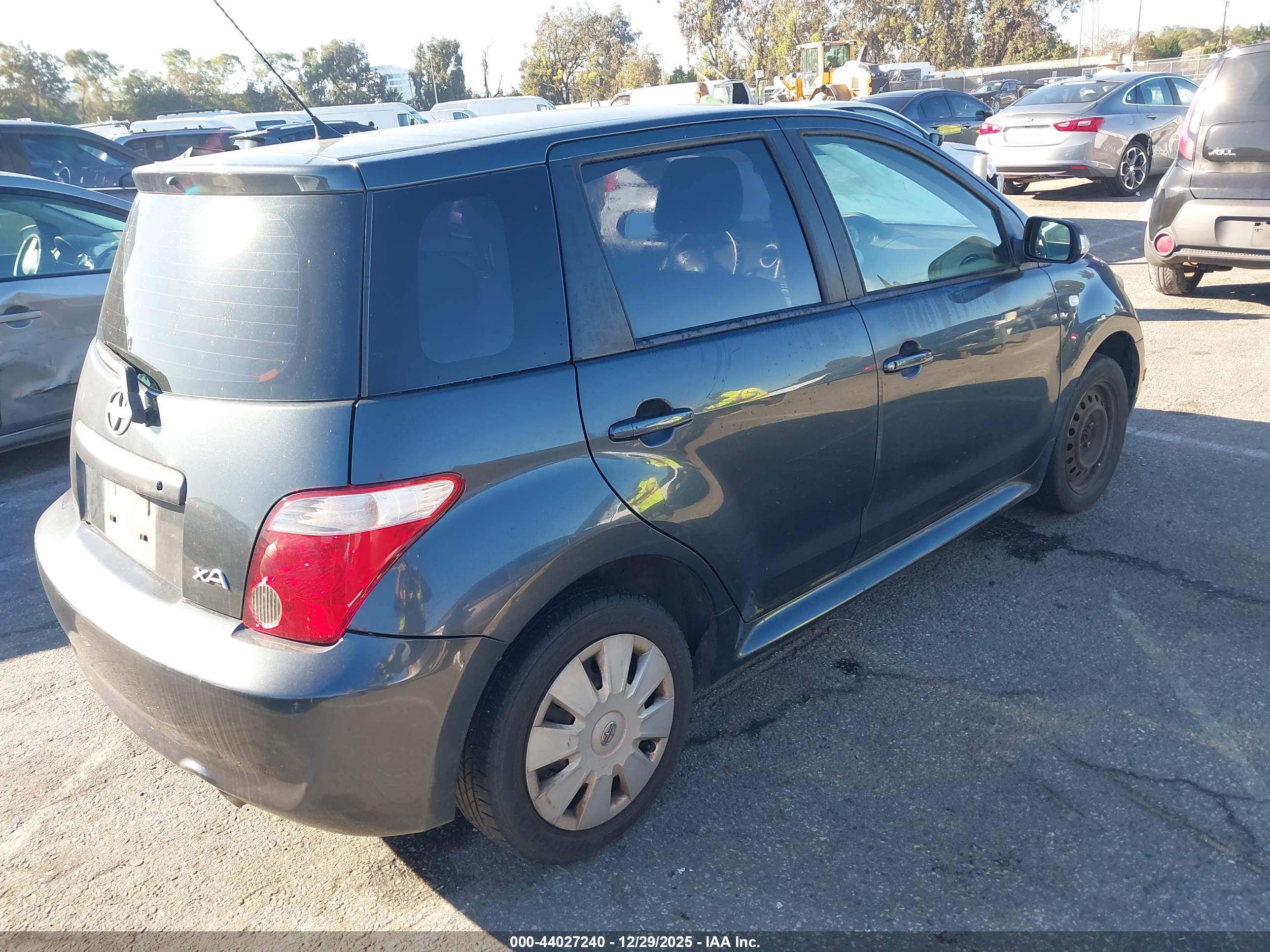 SCION XA image 4