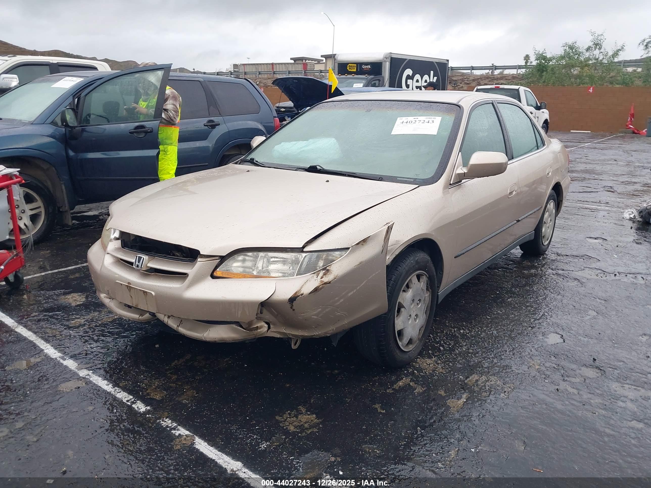 HONDA ACCORD image 2