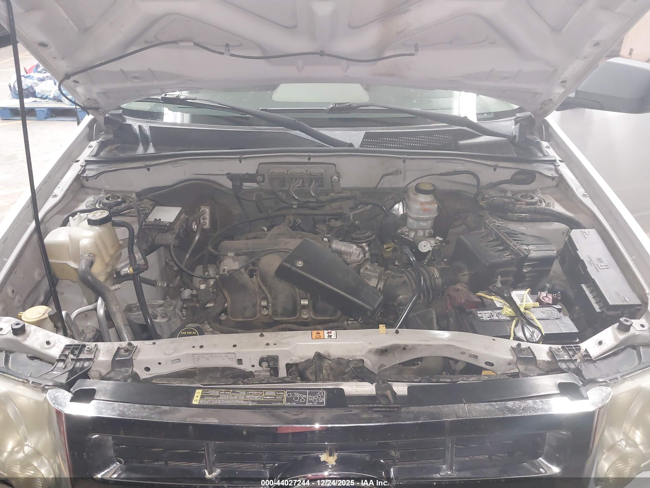 FORD ESCAPE image 10
