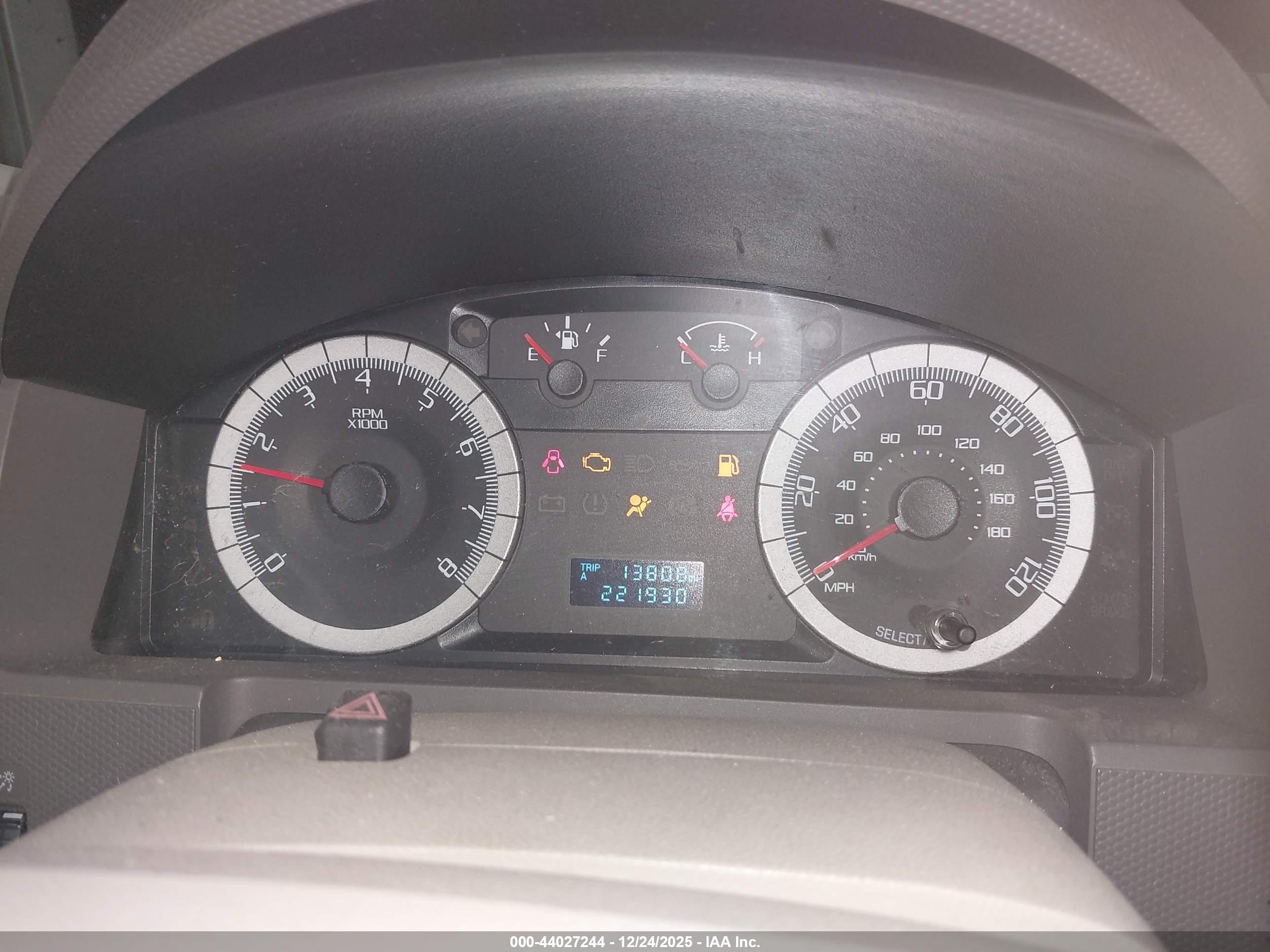 FORD ESCAPE image 7