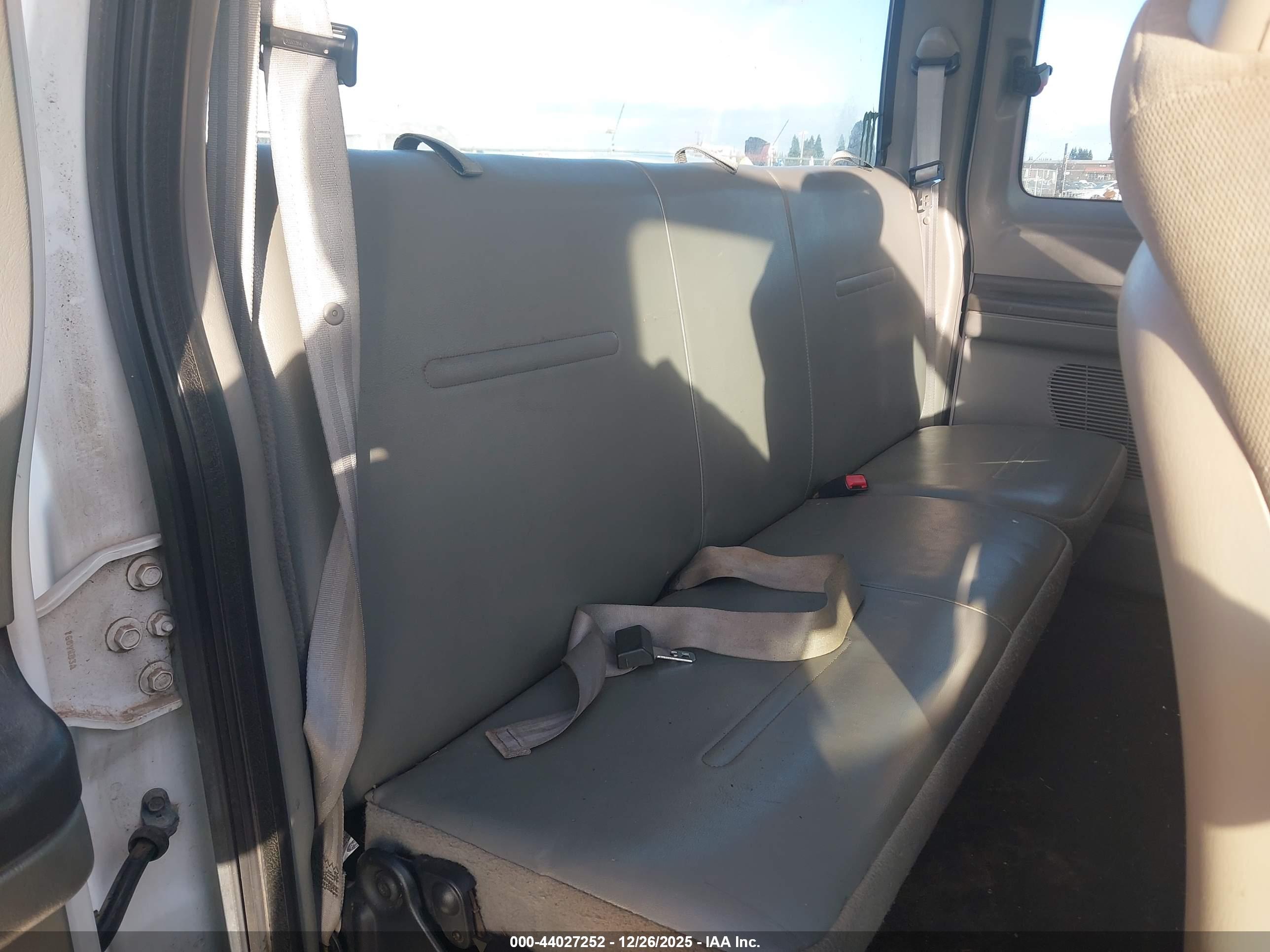FORD F-250 image 8