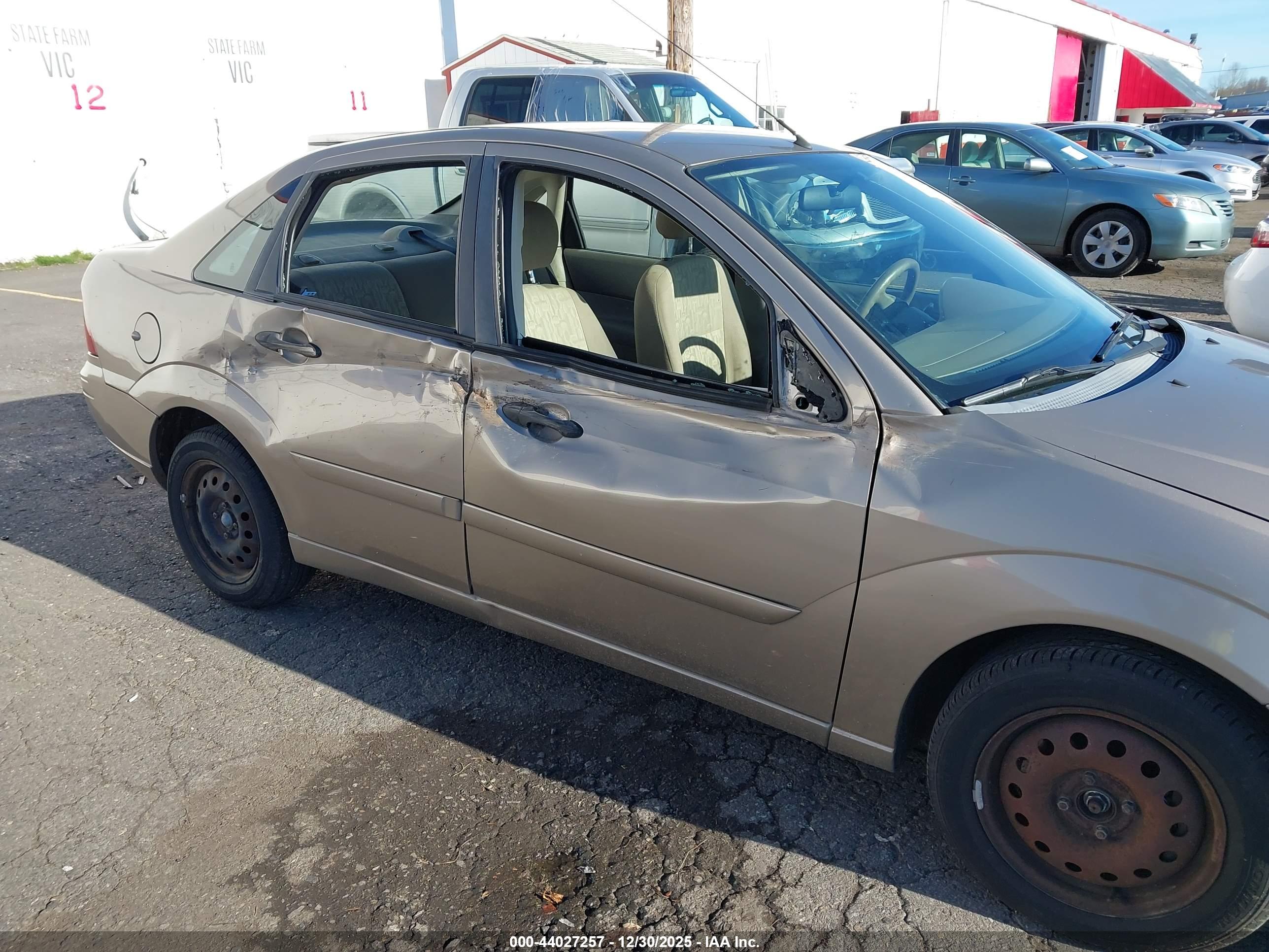 FORD FOCUS image 6