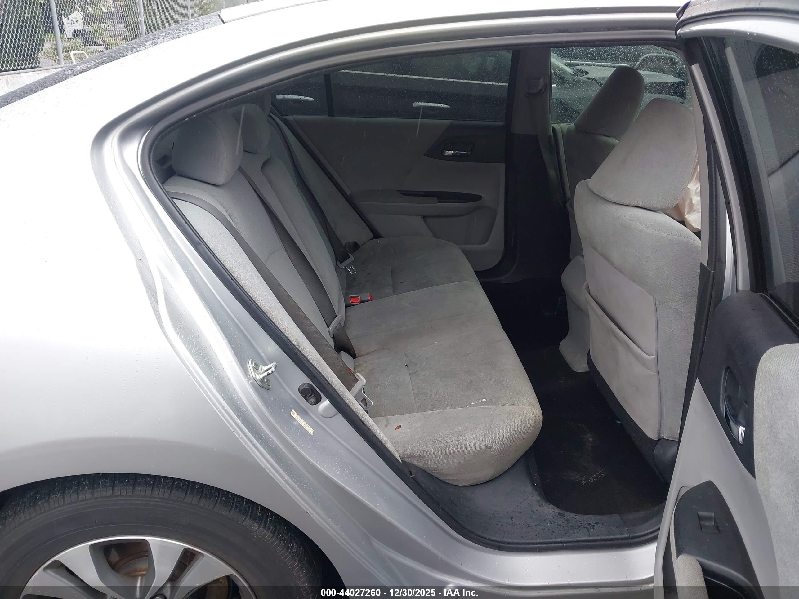 HONDA ACCORD image 8
