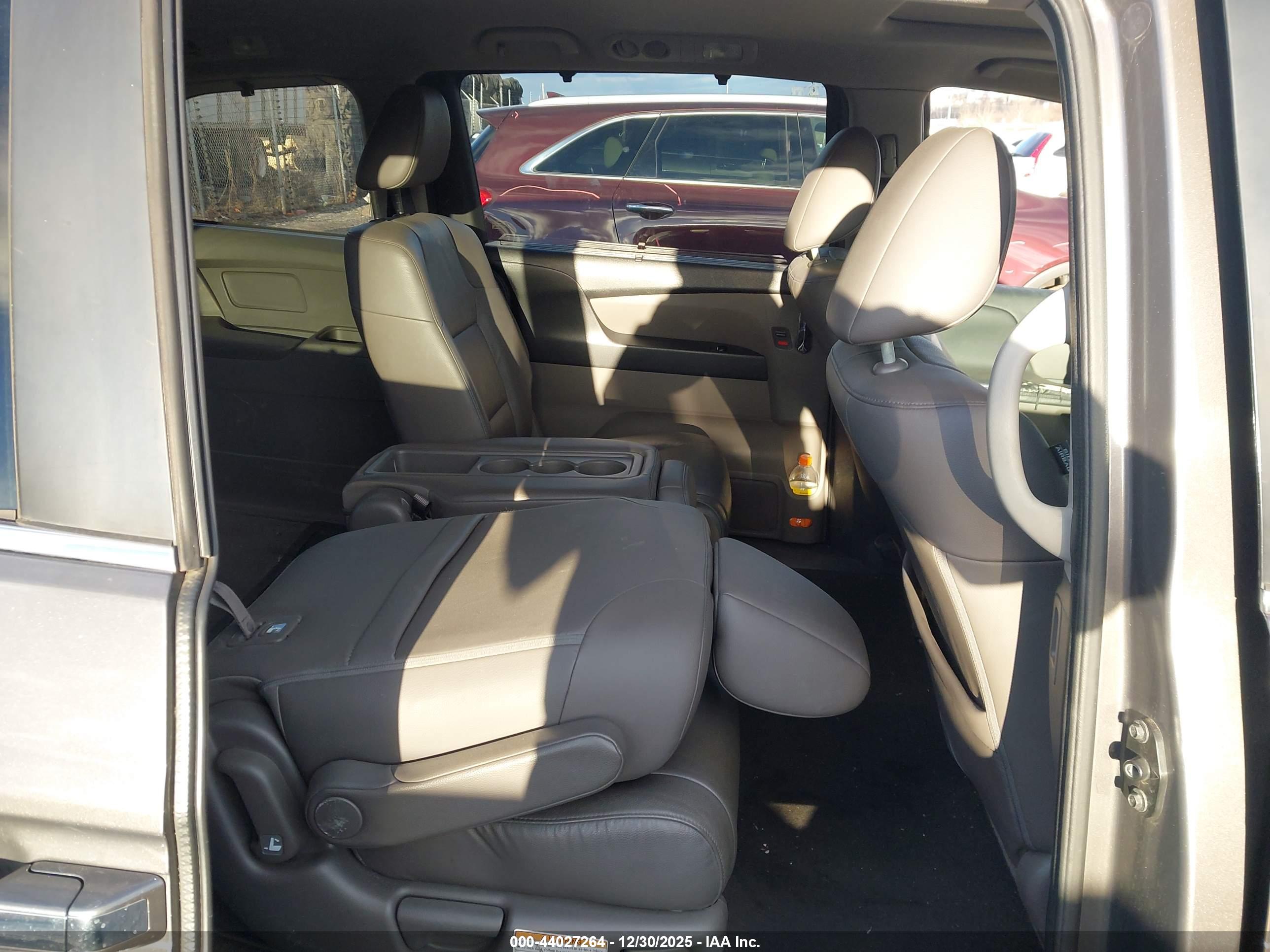HONDA ODYSSEY image 8