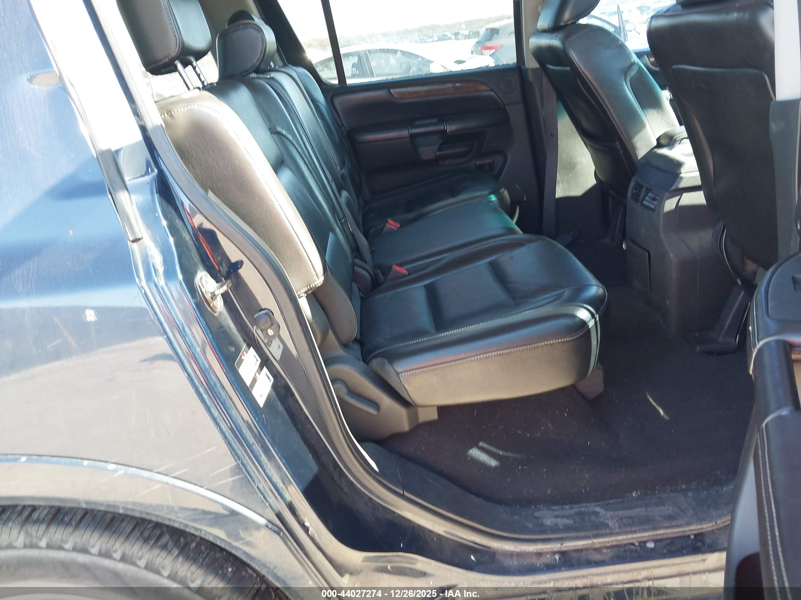 NISSAN ARMADA image 8