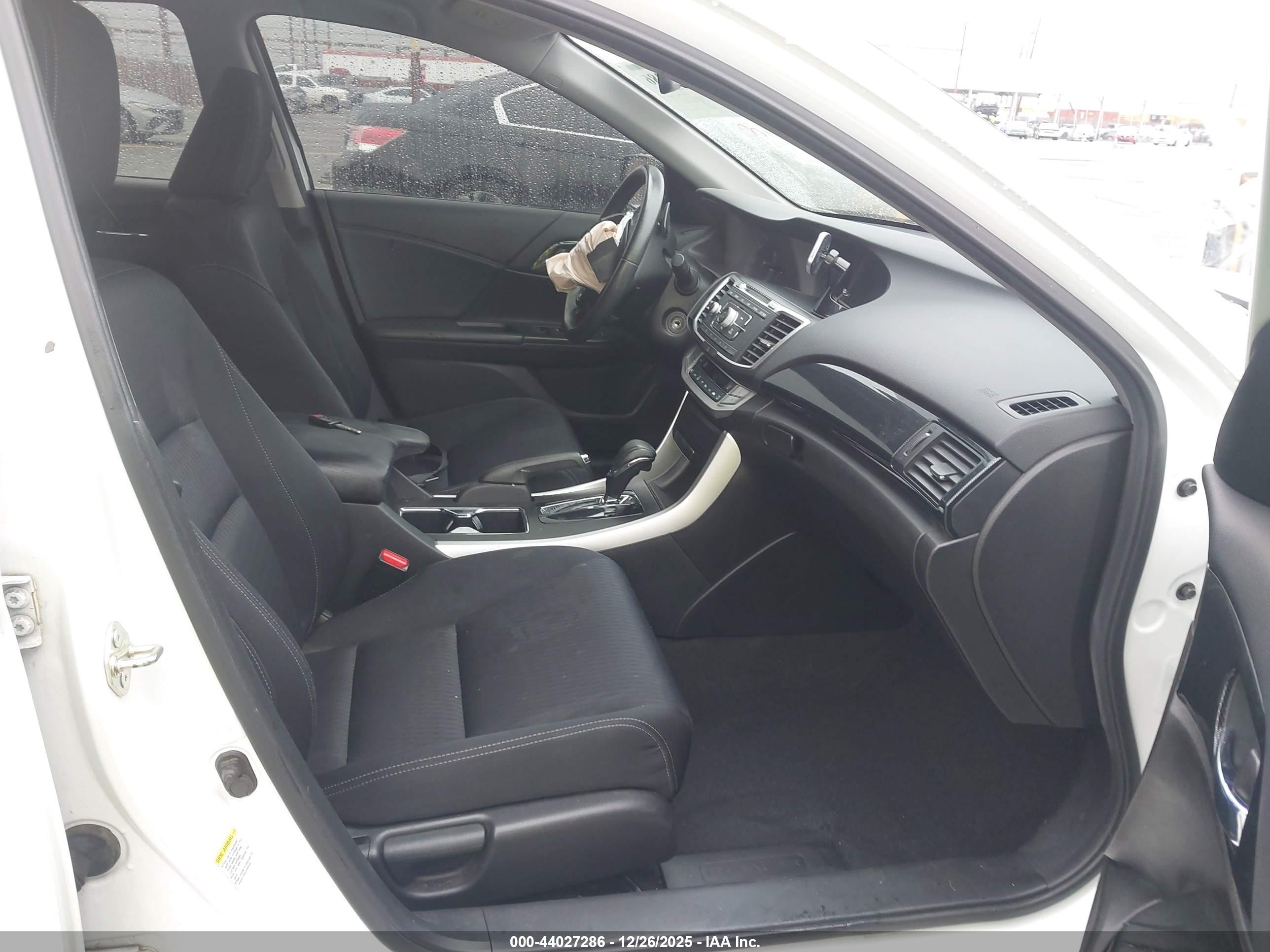 HONDA ACCORD image 5