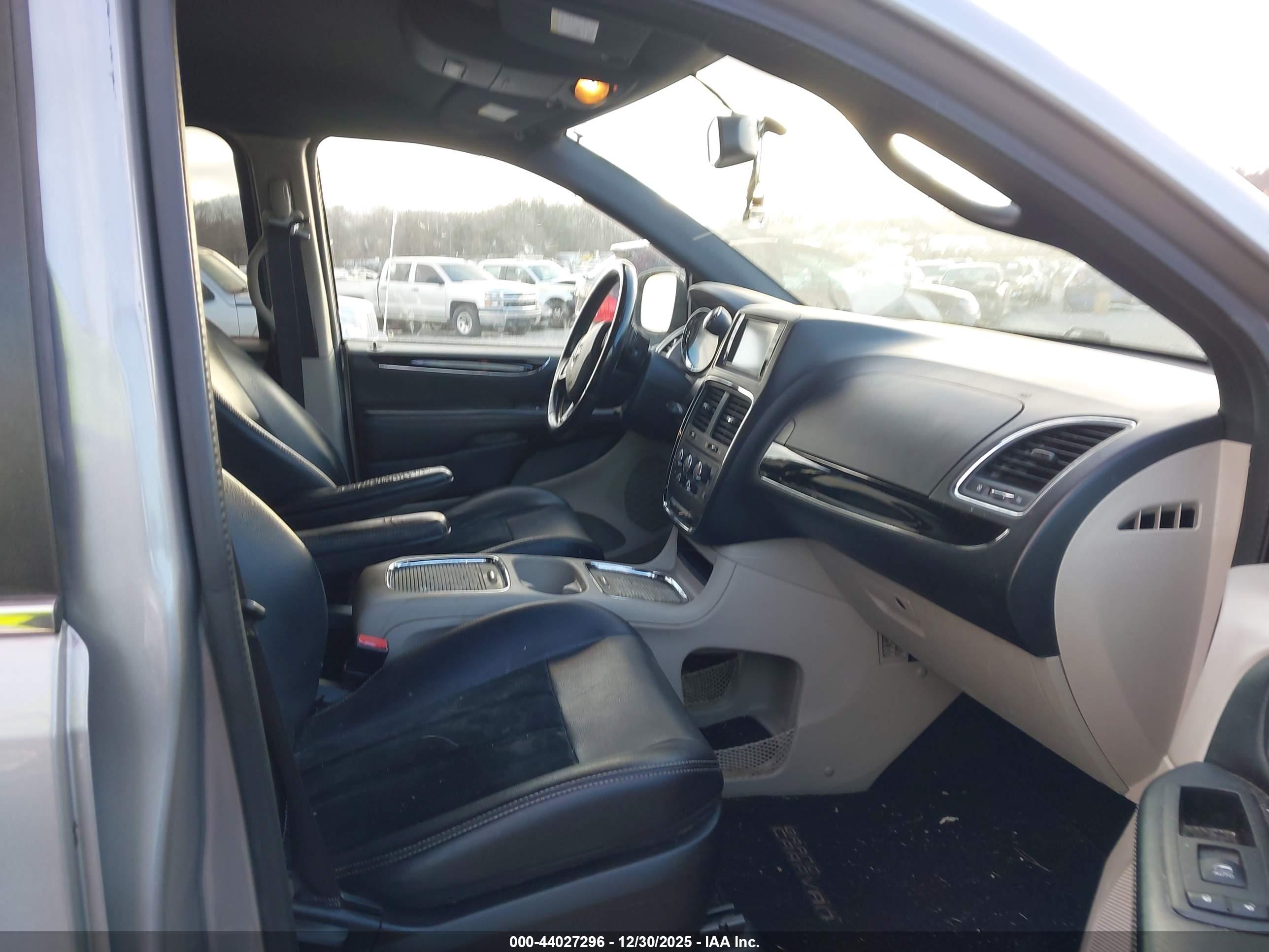 DODGE GRAND image 5