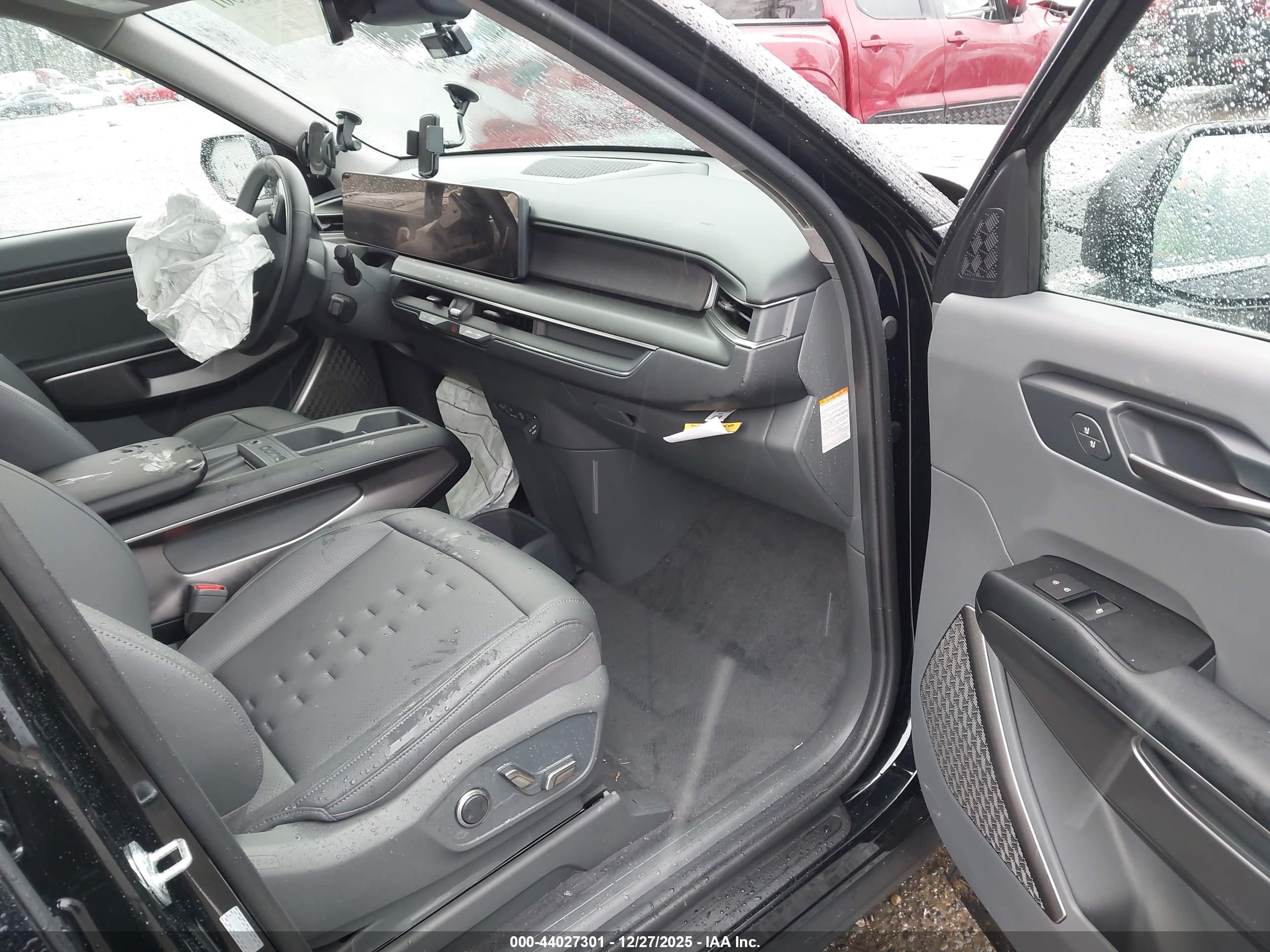 KIA EV9 image 5