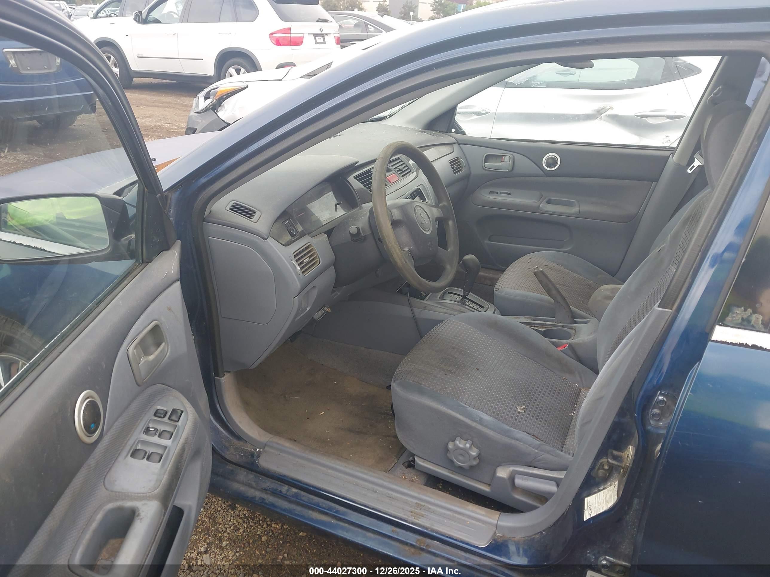 MITSUBISHI LANCER image 5