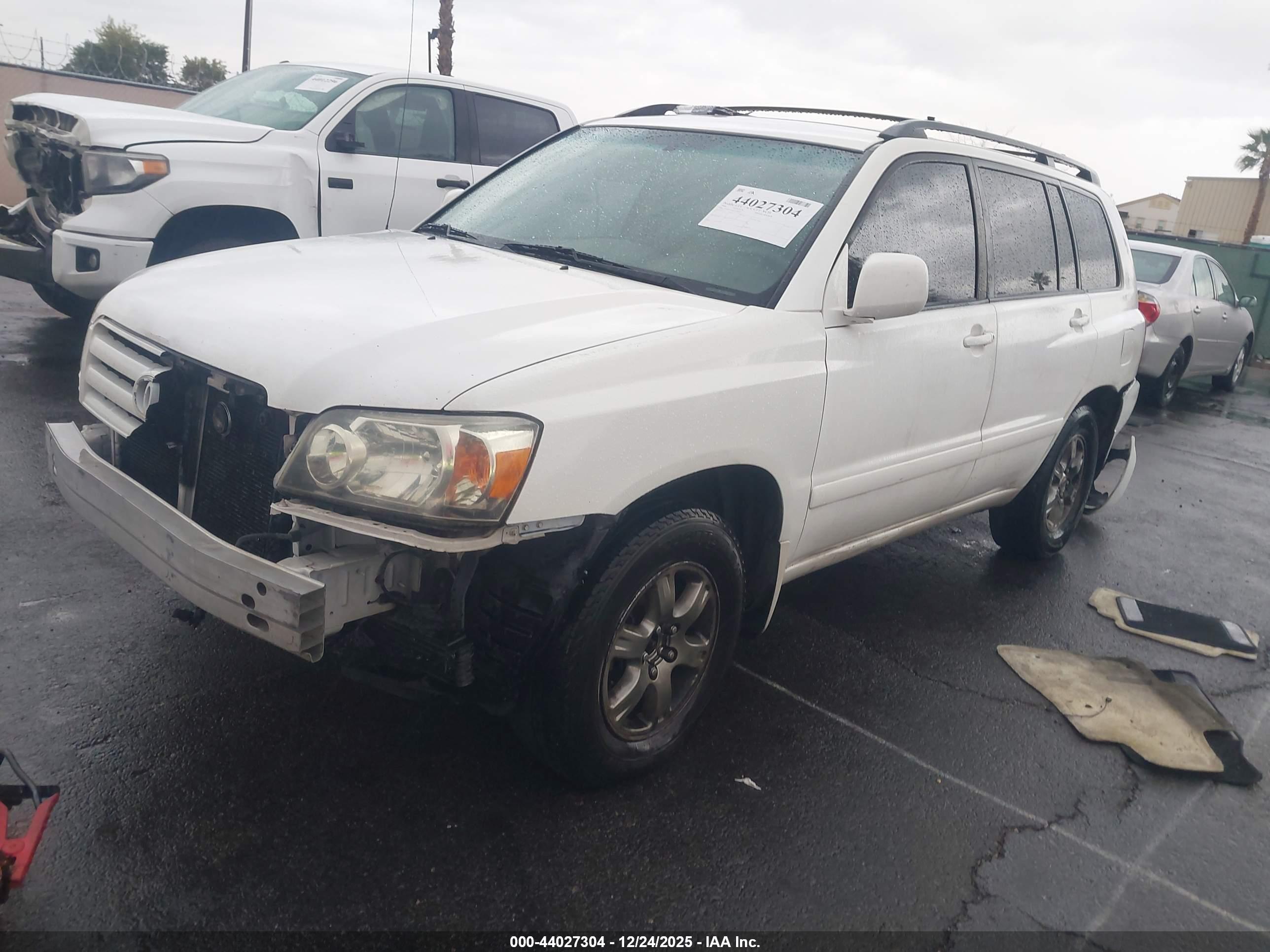 TOYOTA HIGHLANDER image 2