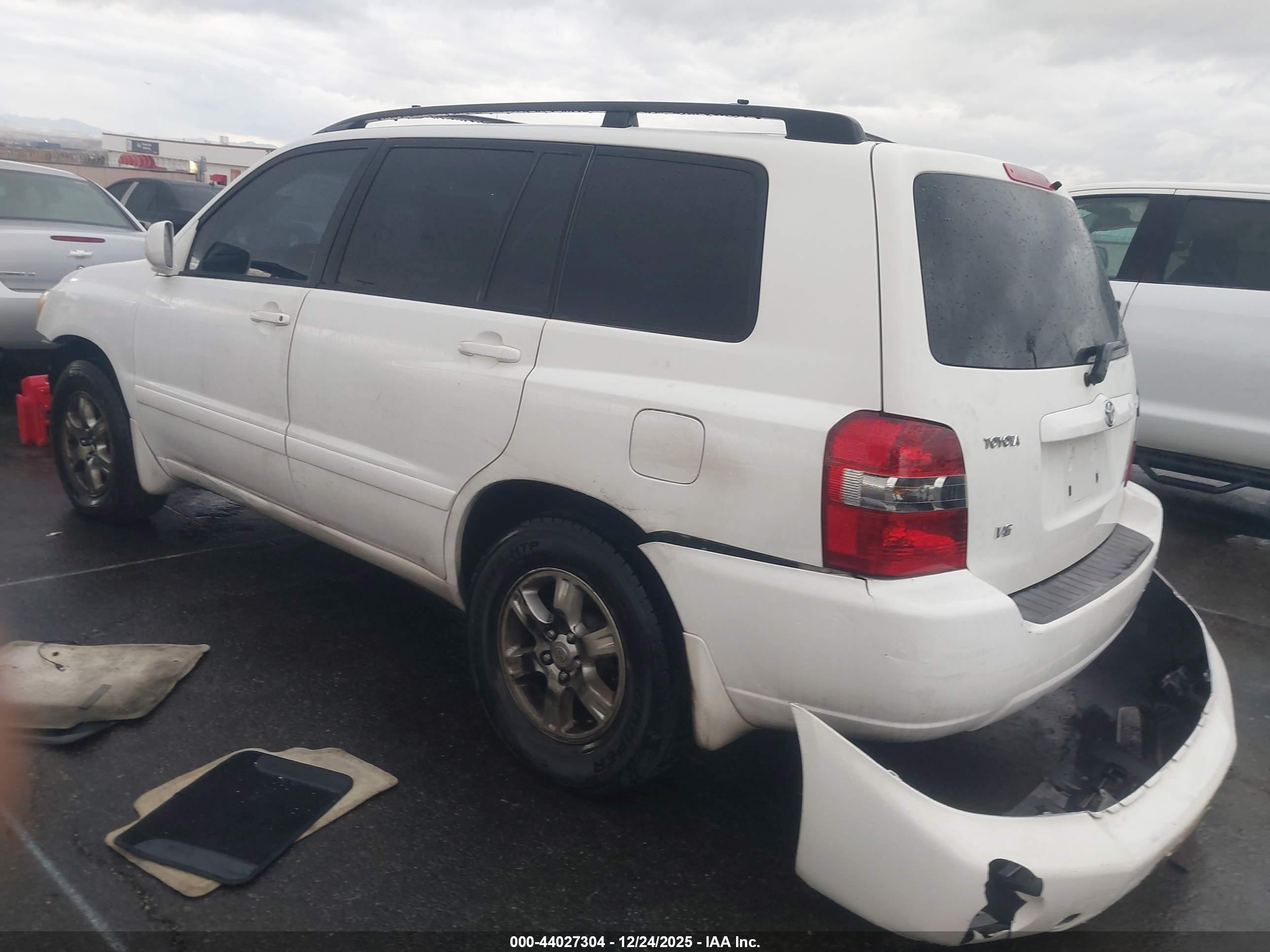 TOYOTA HIGHLANDER image 3